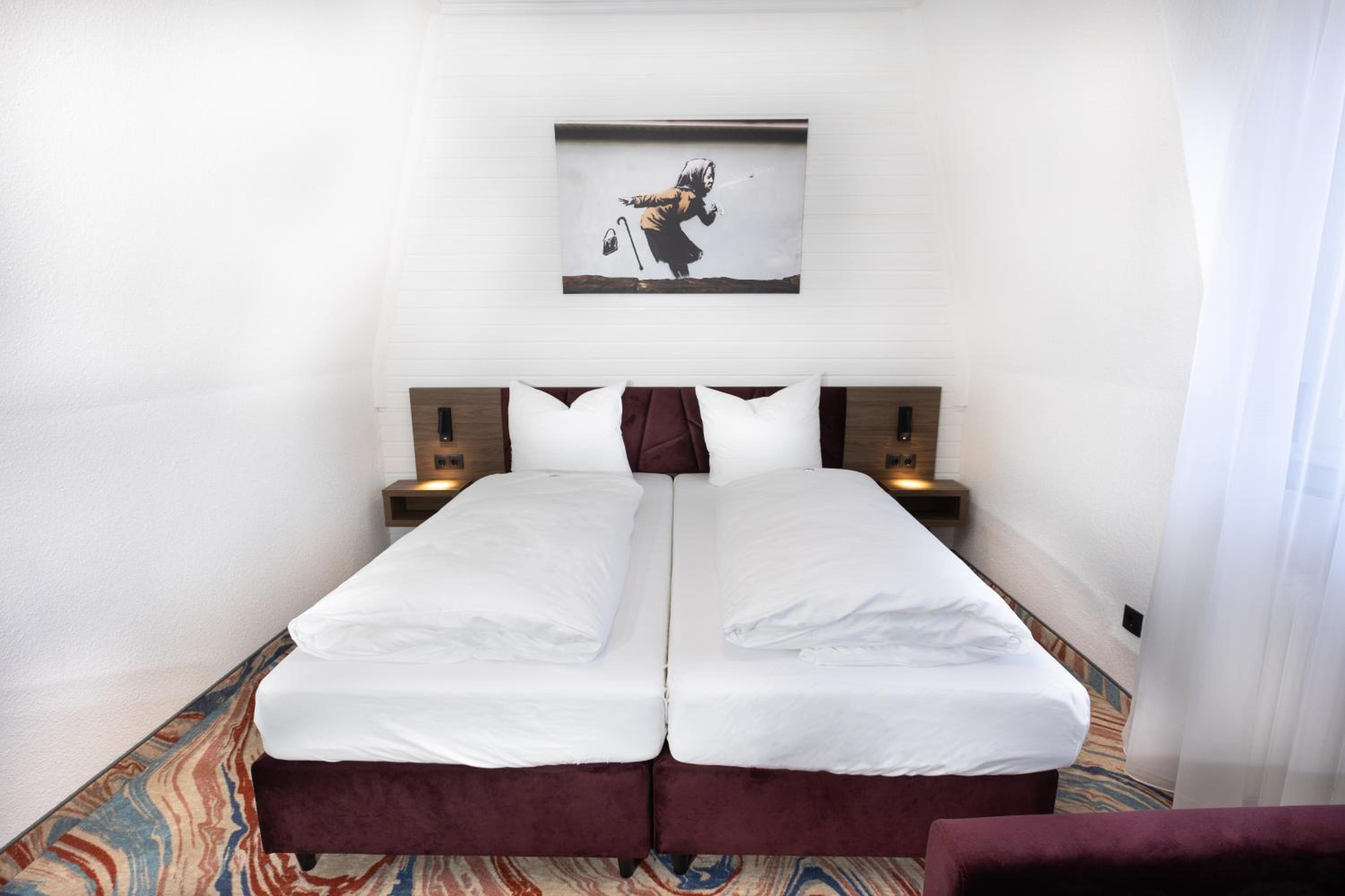 Single Room with Private External Bathroom photo 2
