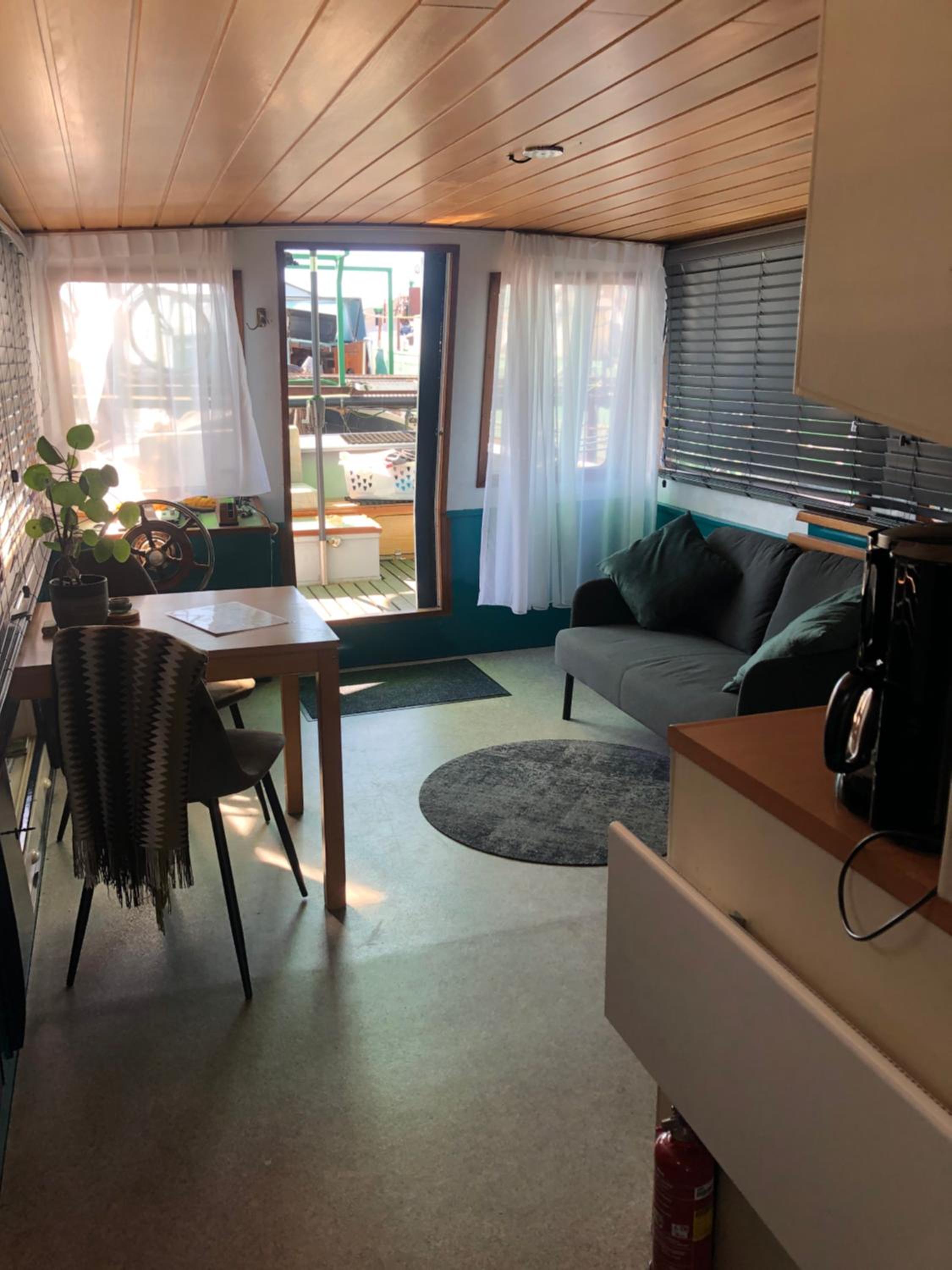 Boat with Private Bathroom