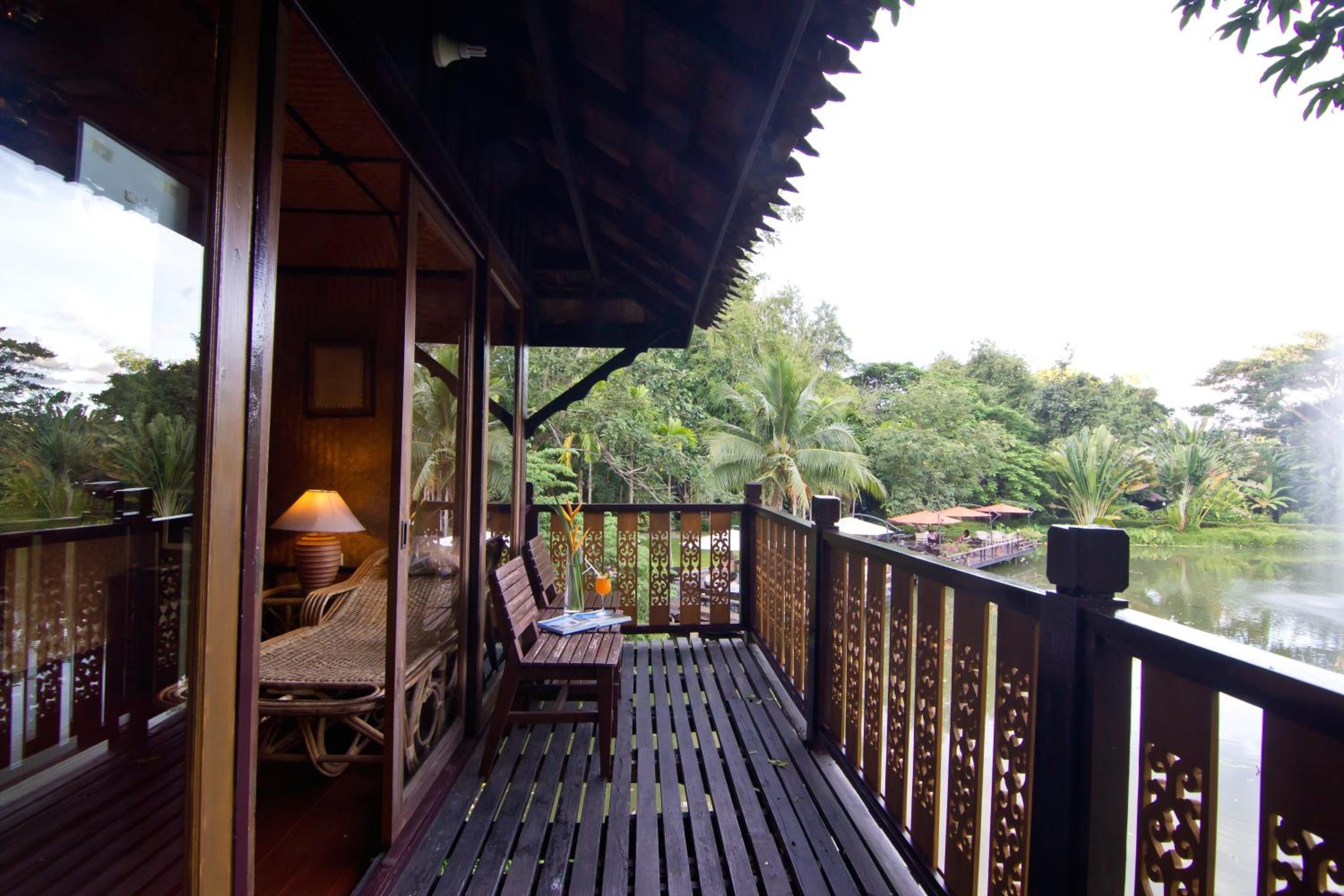 Lakeview Deluxe with Balcony - Photo 5