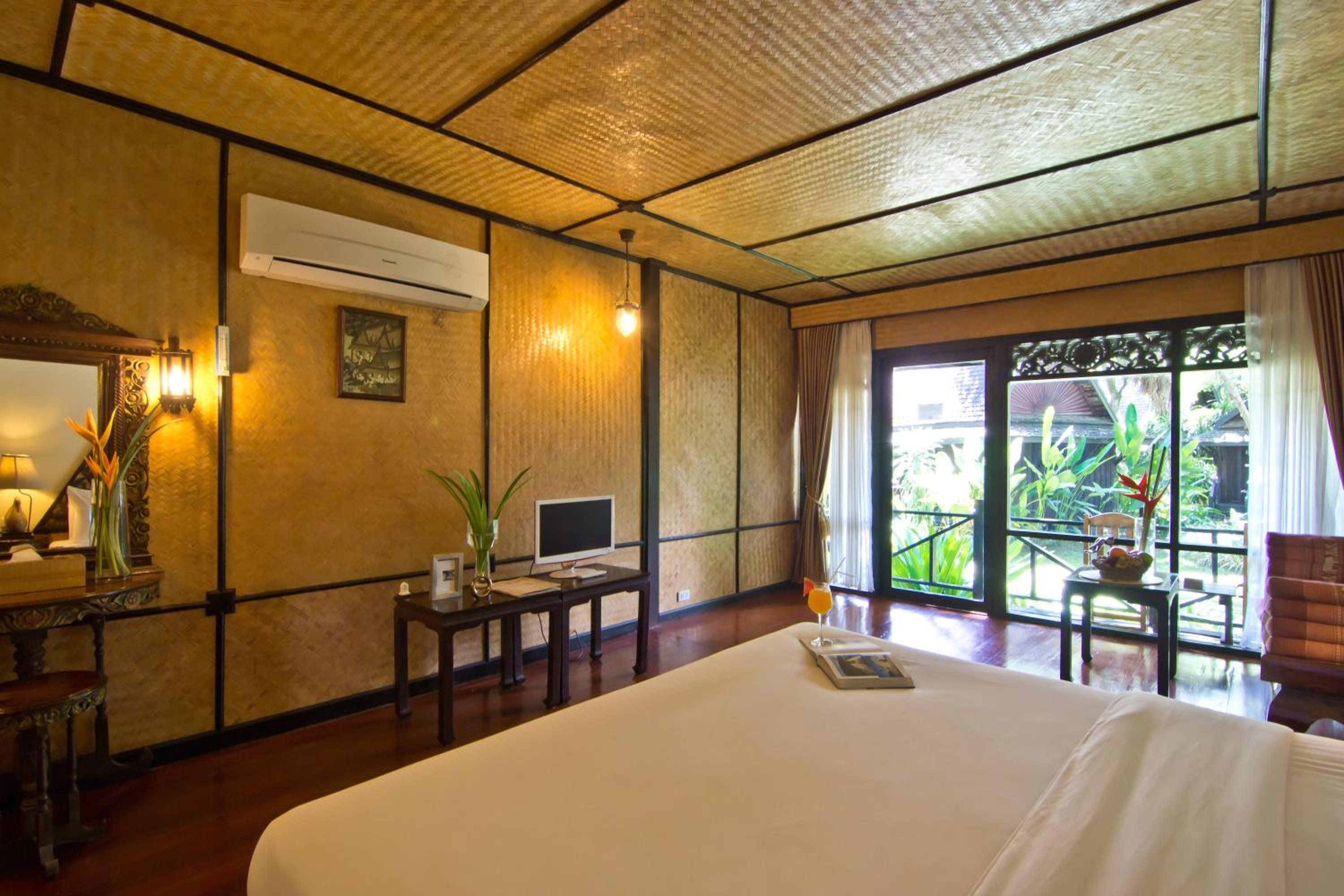 Lanna Superior with Balcony - Photo 2