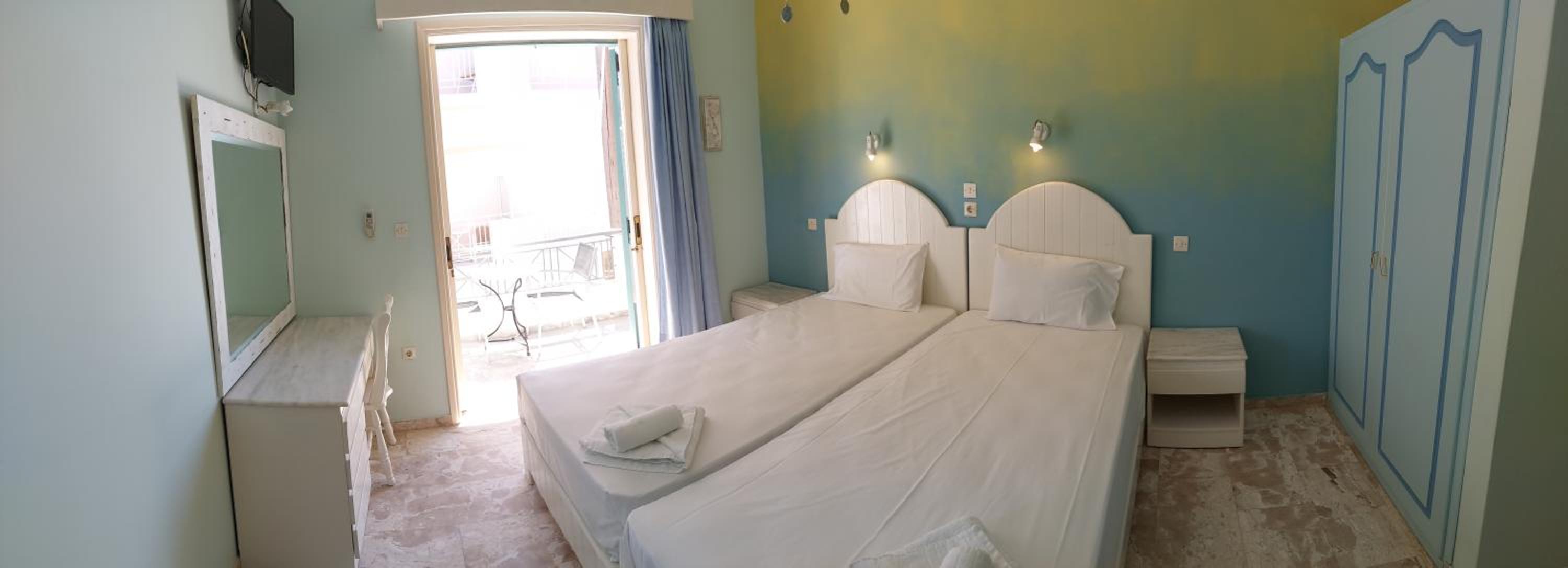 Double Room with Sea View photo 1