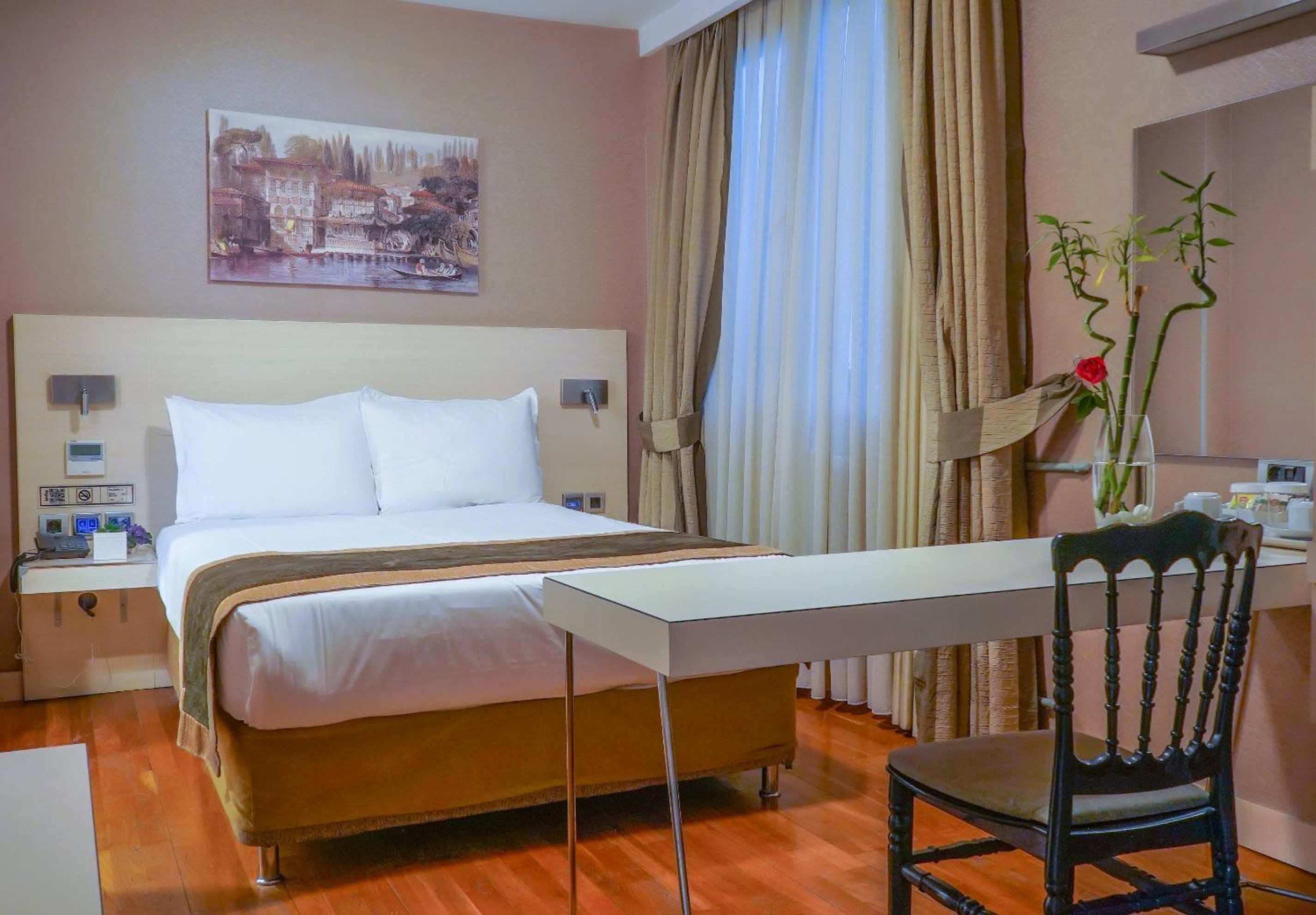 Economy Double or Twin Room photo 1