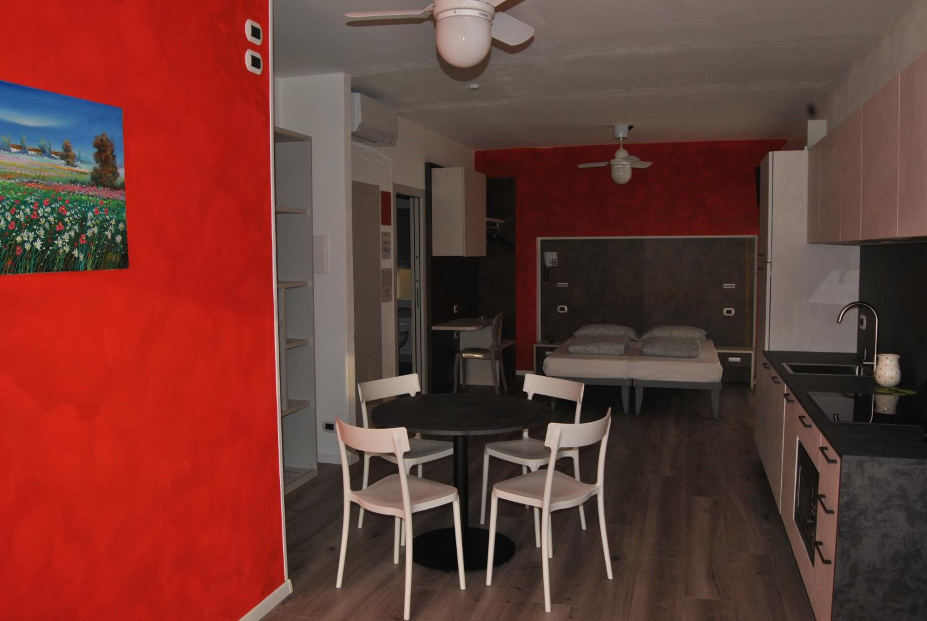 Junior Suite with Balcony and Lake View and Kitchenette photo 3