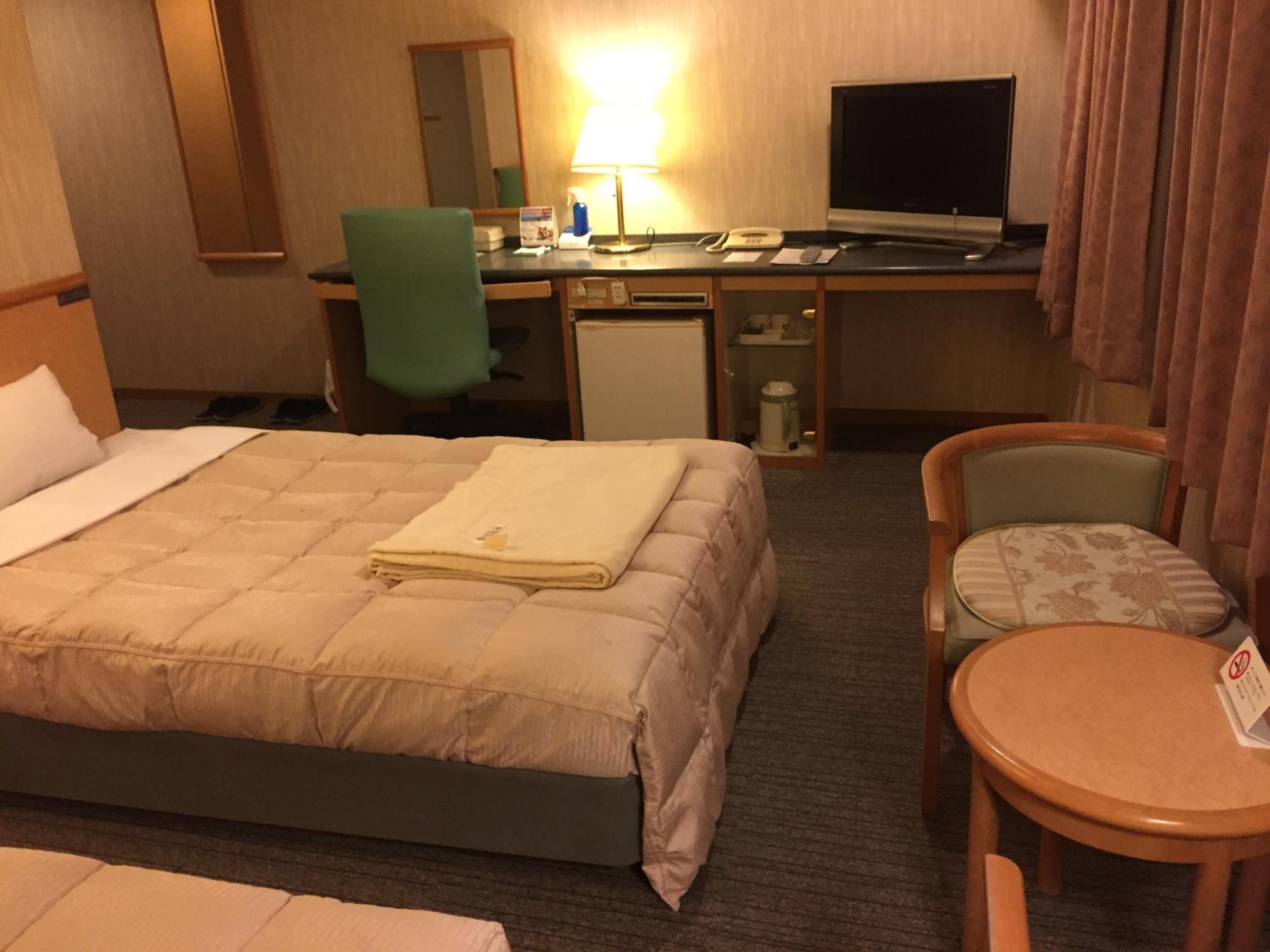 Twin Room - Non-Smoking photo 3