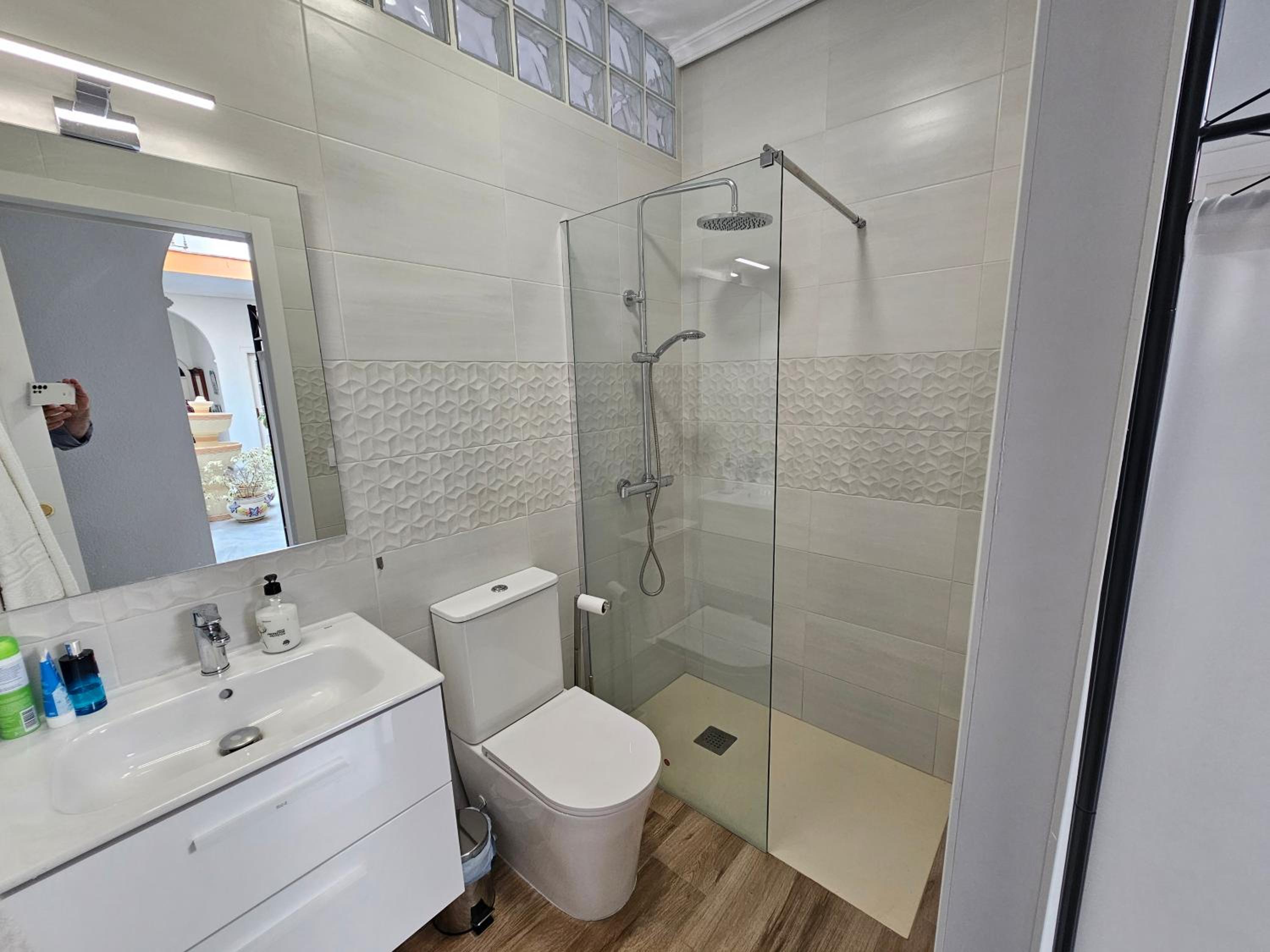 Quadruple Room with Garden View - Photo 2