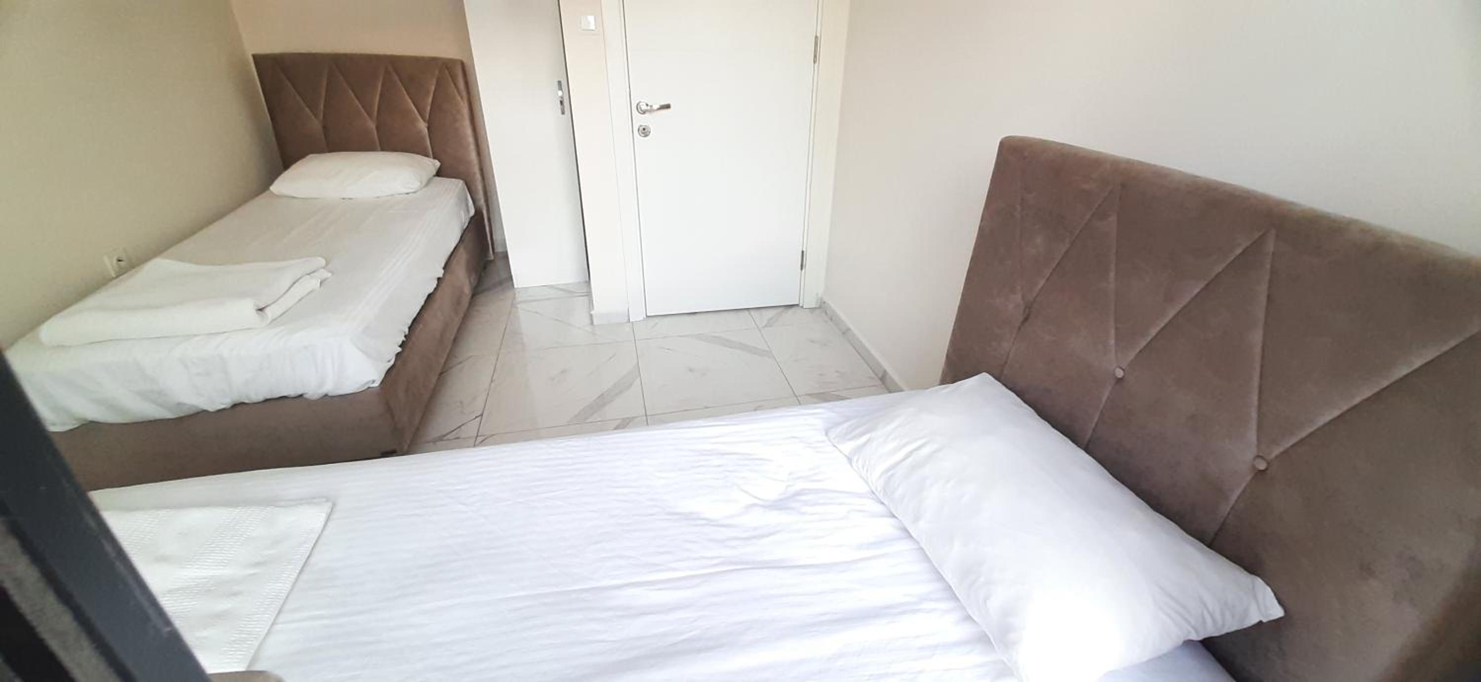 Apartment with Terrace - Photo 20