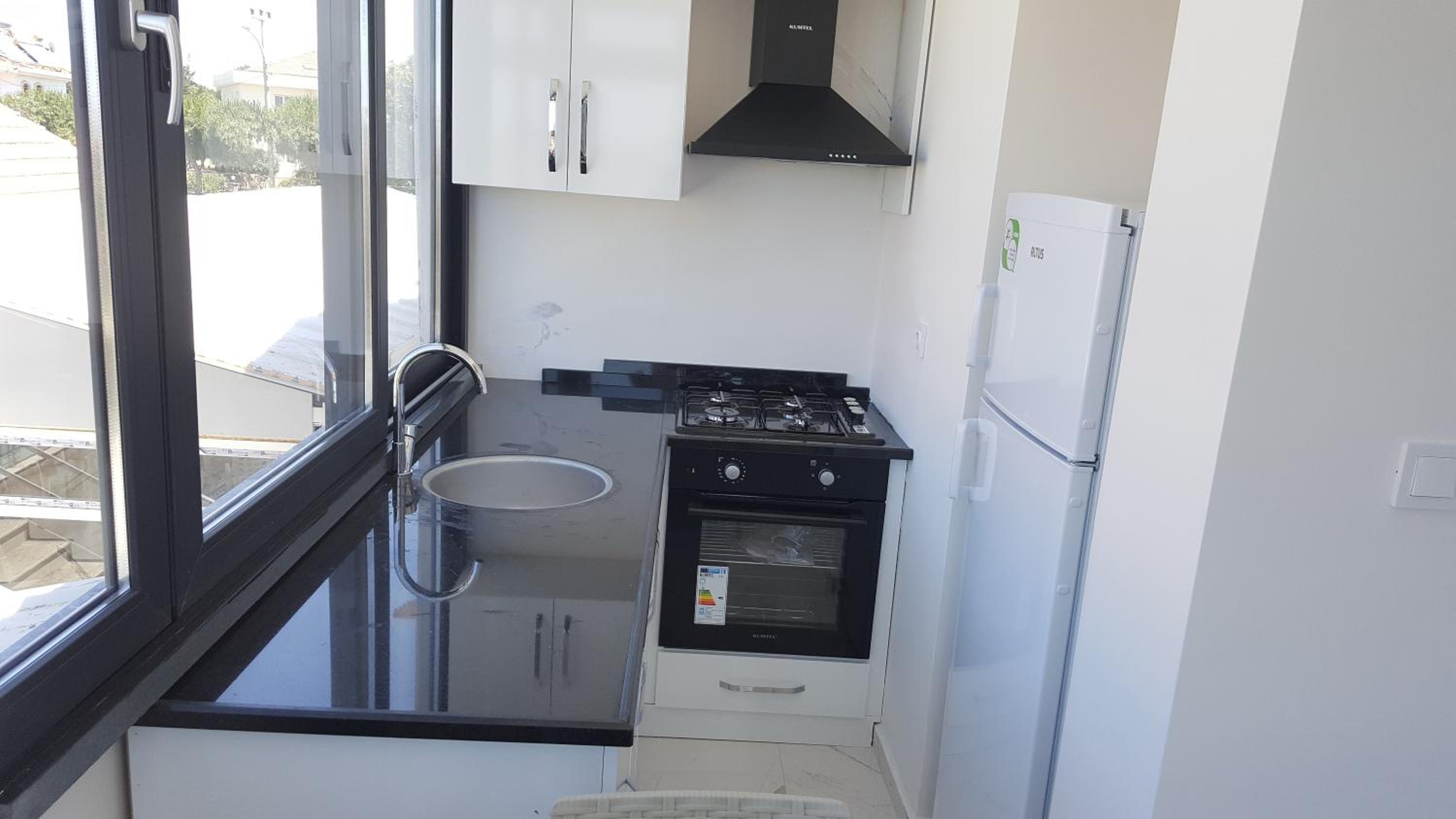 Apartment with Terrace - Photo 28