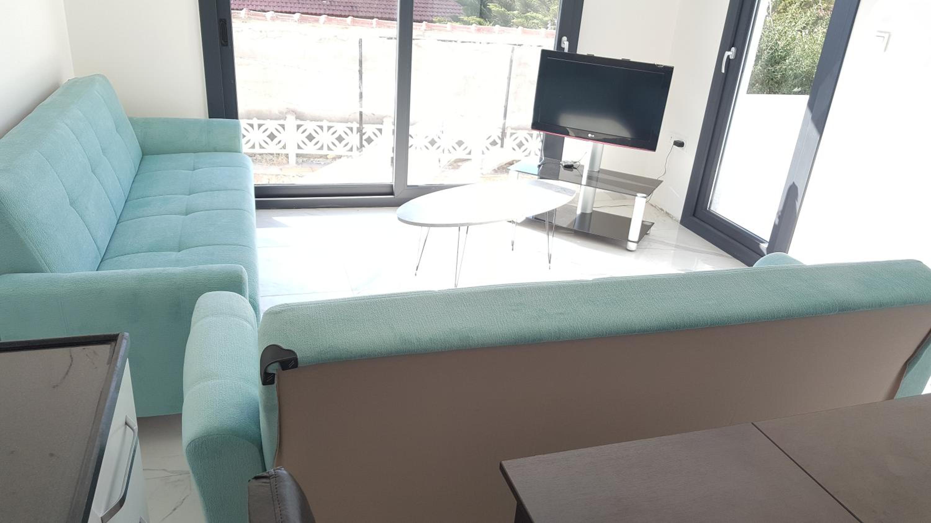 Apartment with Terrace - Photo 30