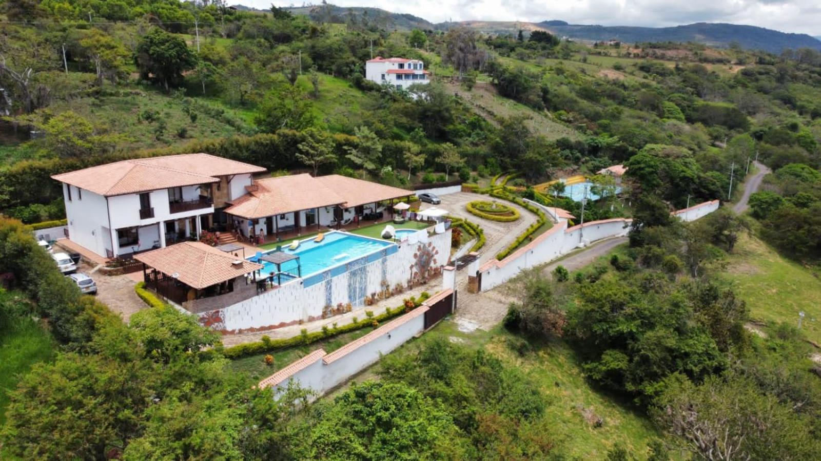 Villa photo 2