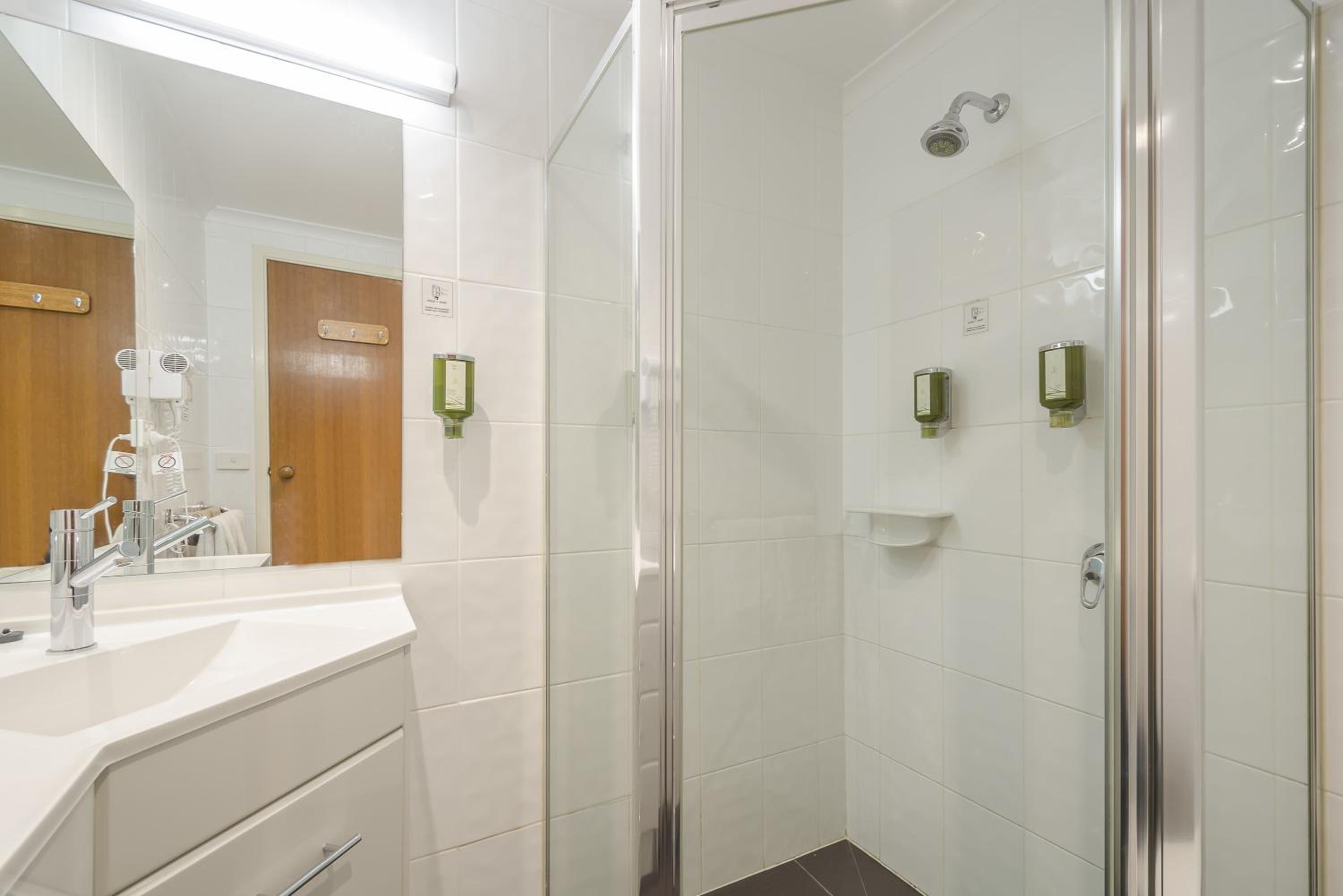 Twin Room - Photo 6