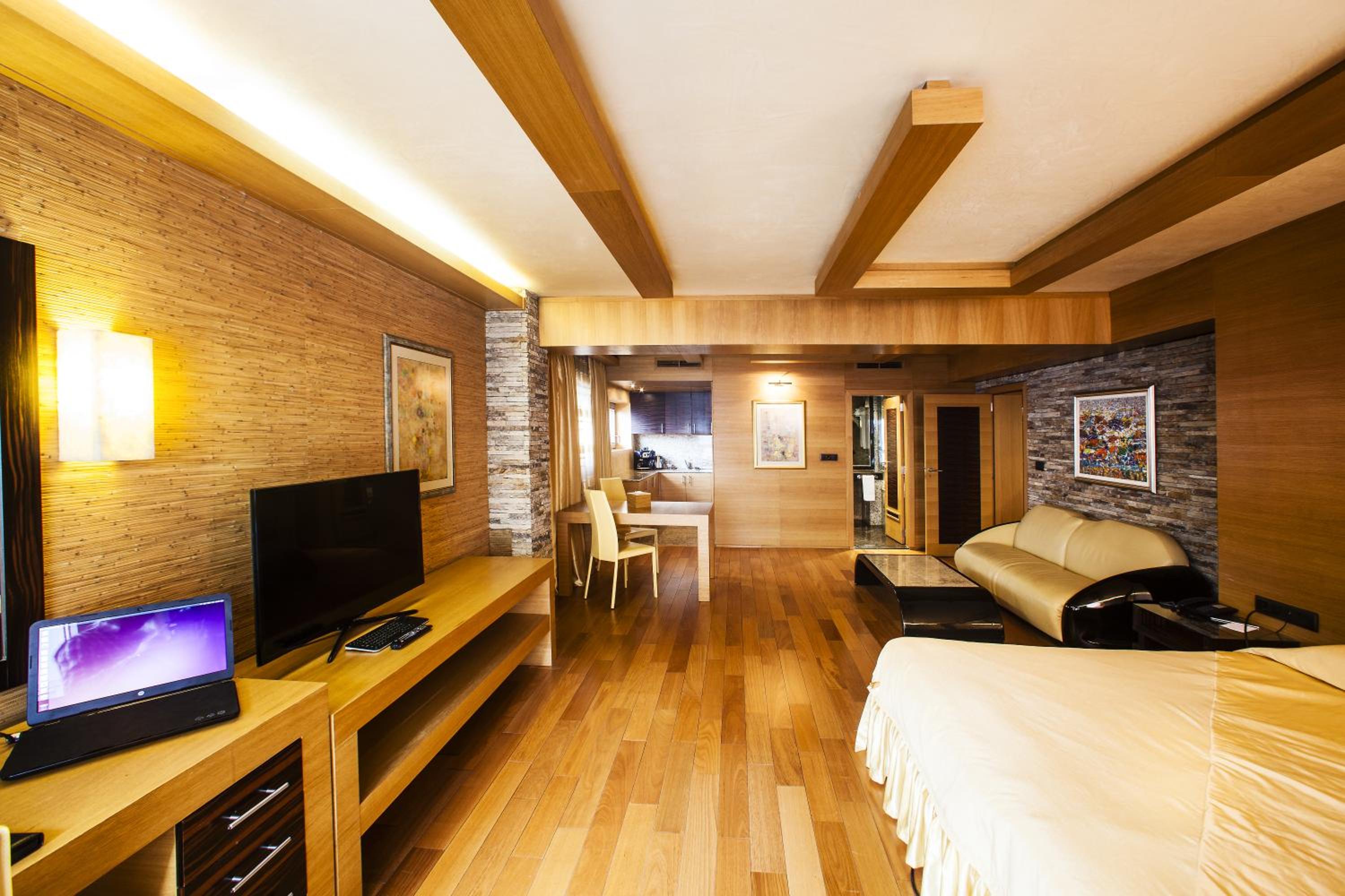 Superior Double or Twin Room - Photo 2