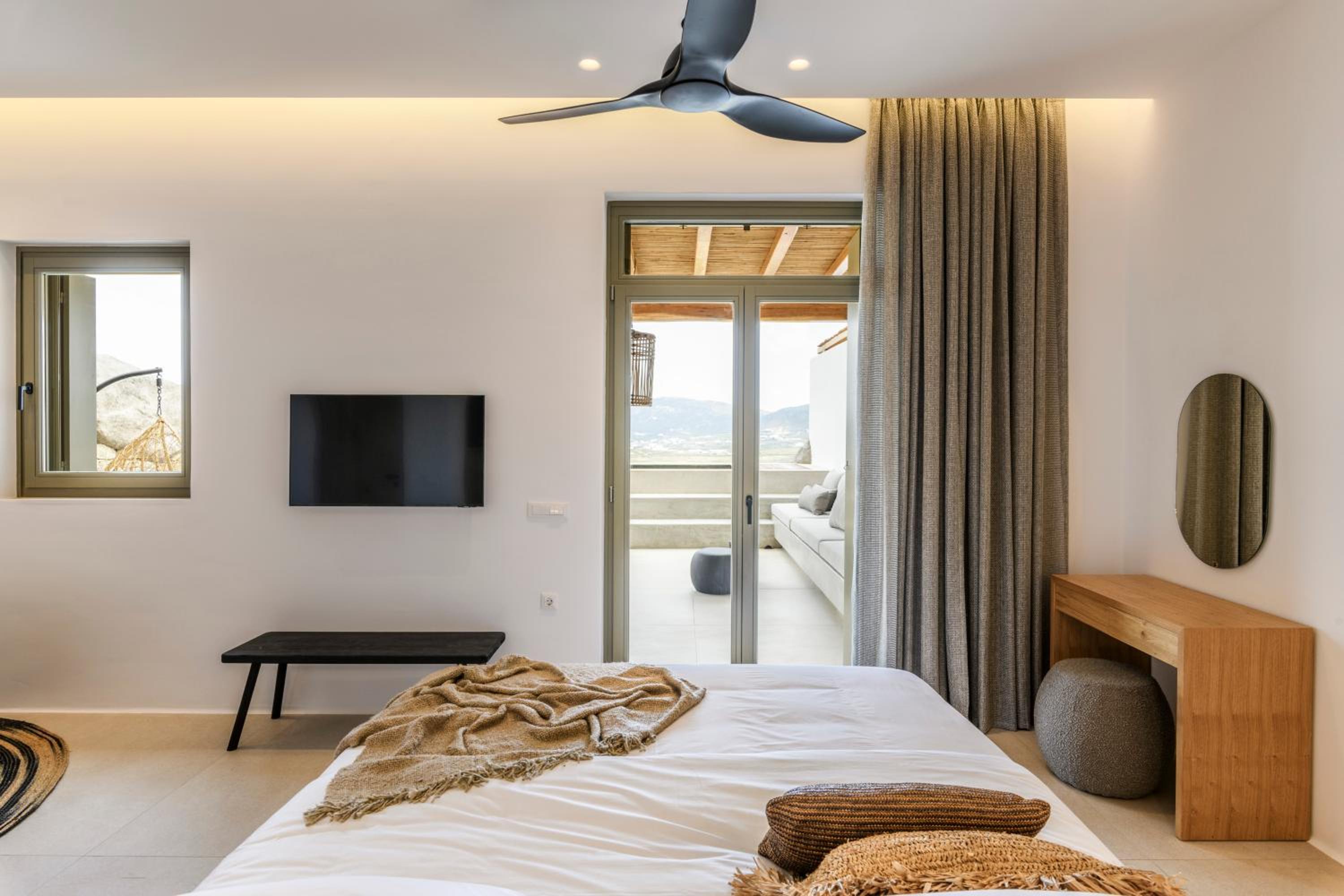 Deluxe Suite Sea View with Jacuzzi photo 1