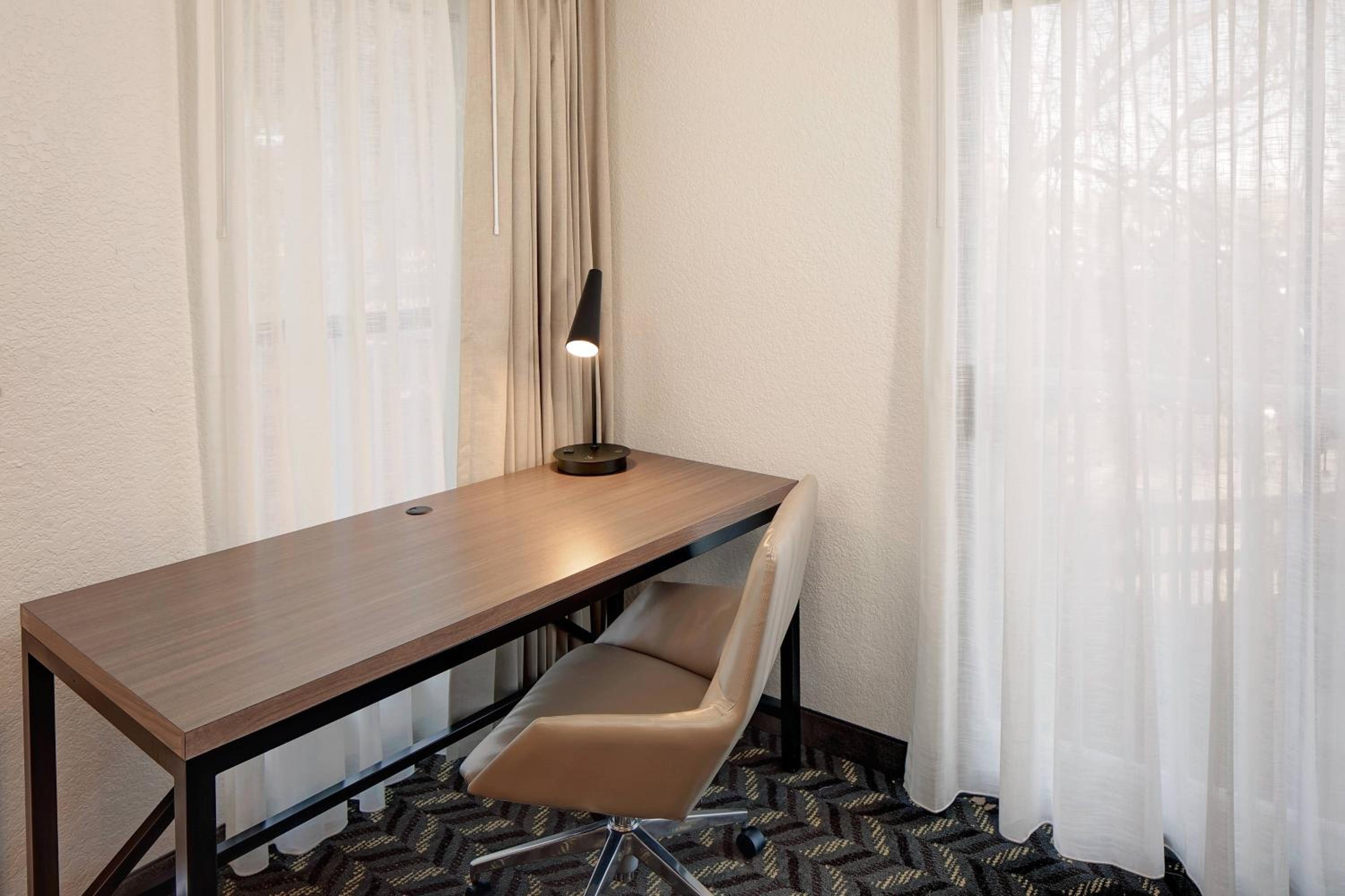 Penthouse Suite - Photo 7