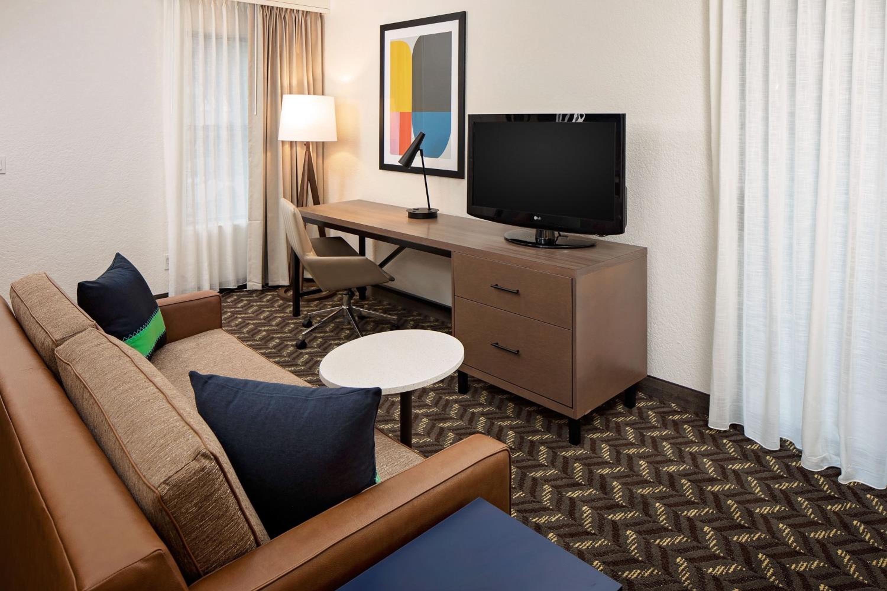 Penthouse Suite - Photo 6