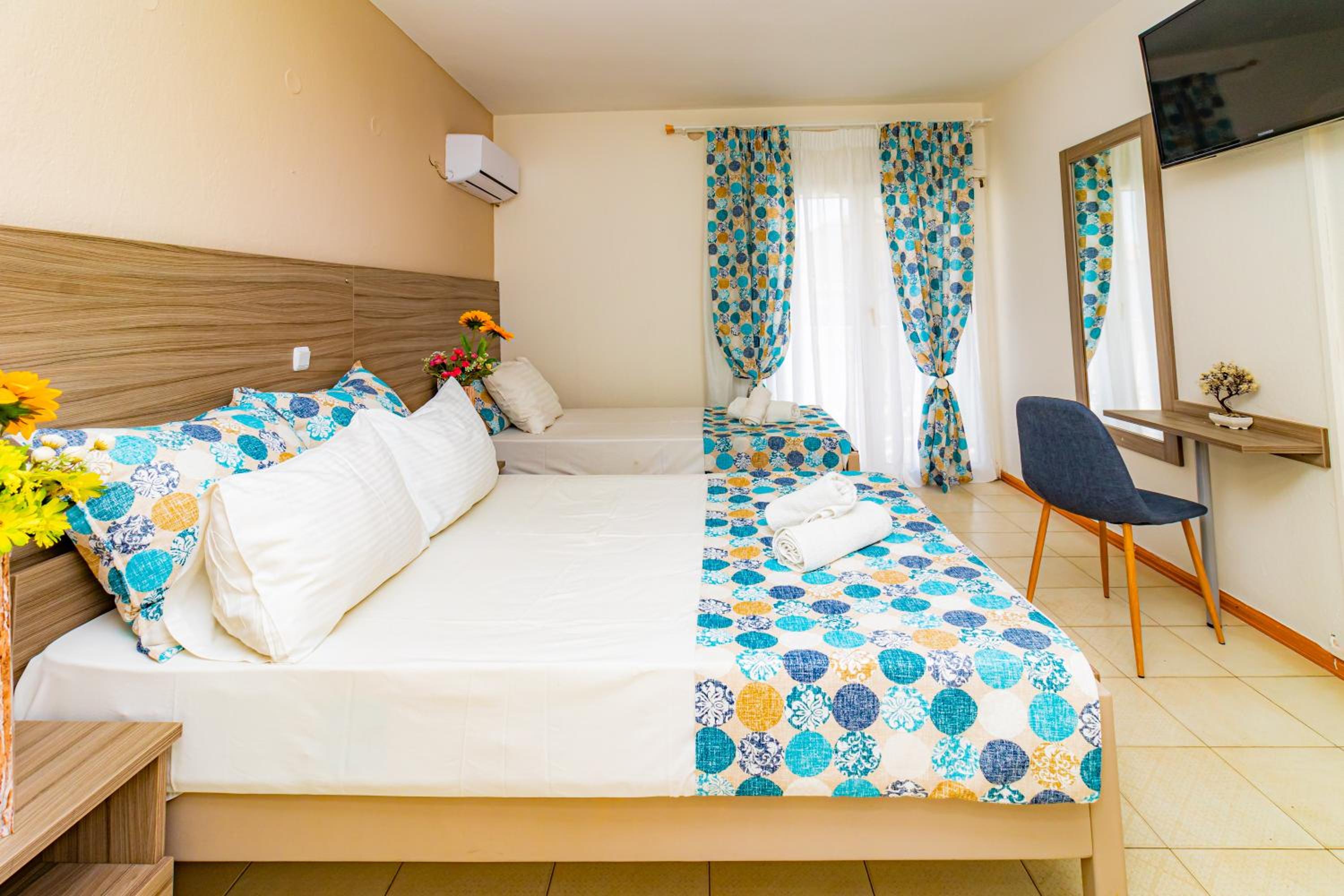 Triple Room with Terrace