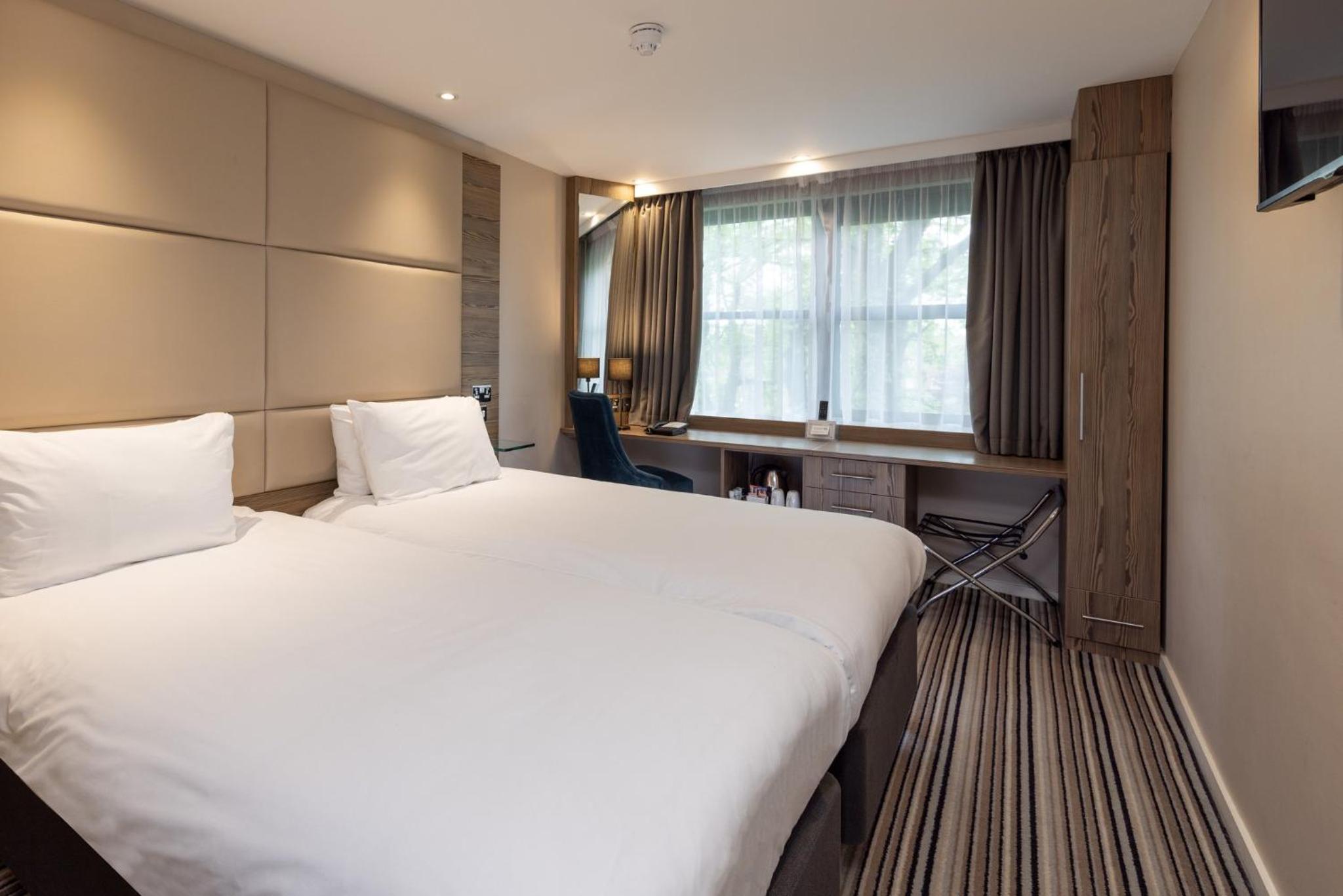 Standard Double Room - Disability Access - Photo 2