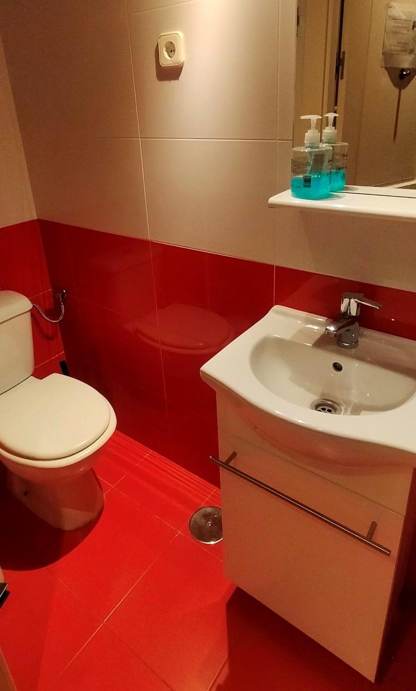 Single Room With Private Bathroom photo 2