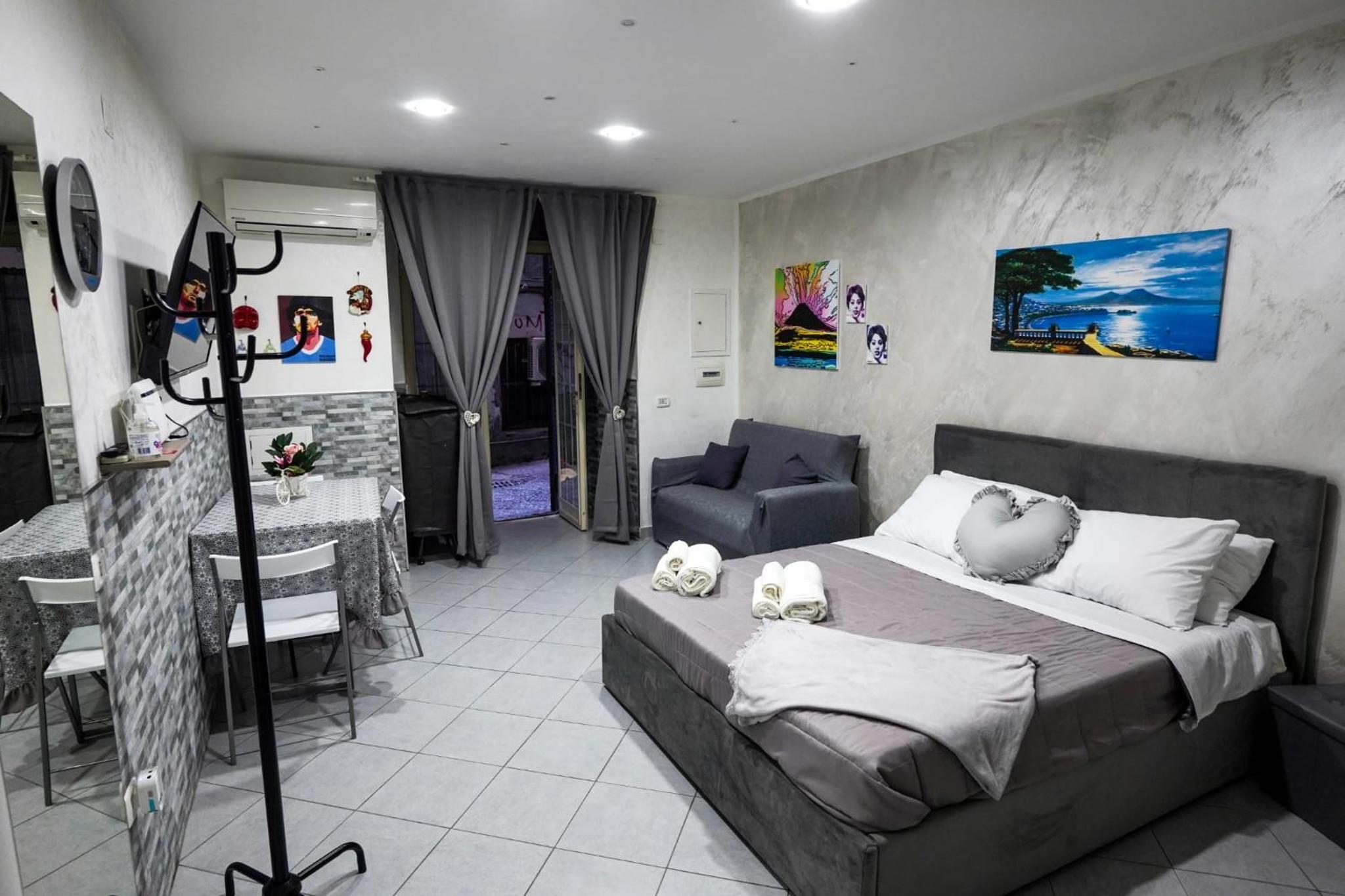 One-Bedroom Apartment