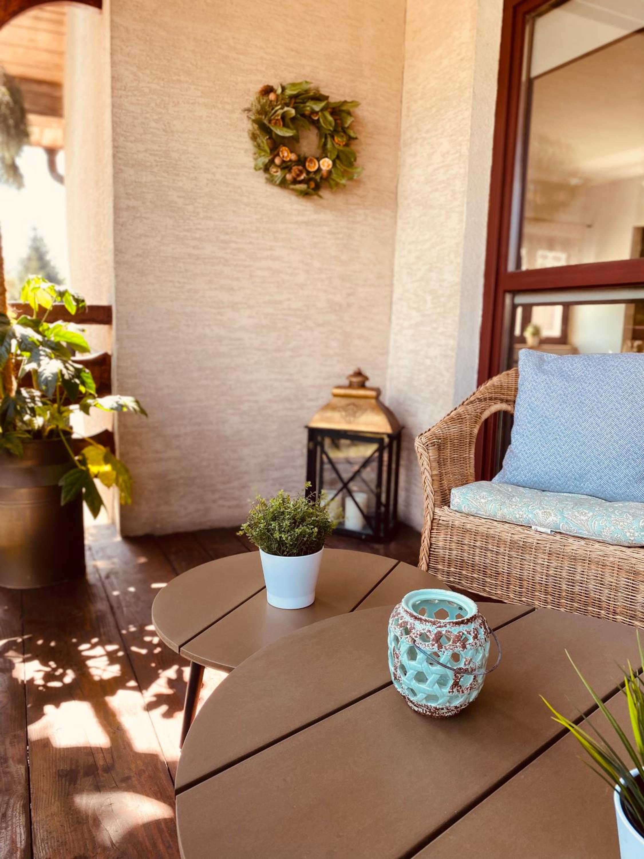 Apartment with Balcony - Photo 7