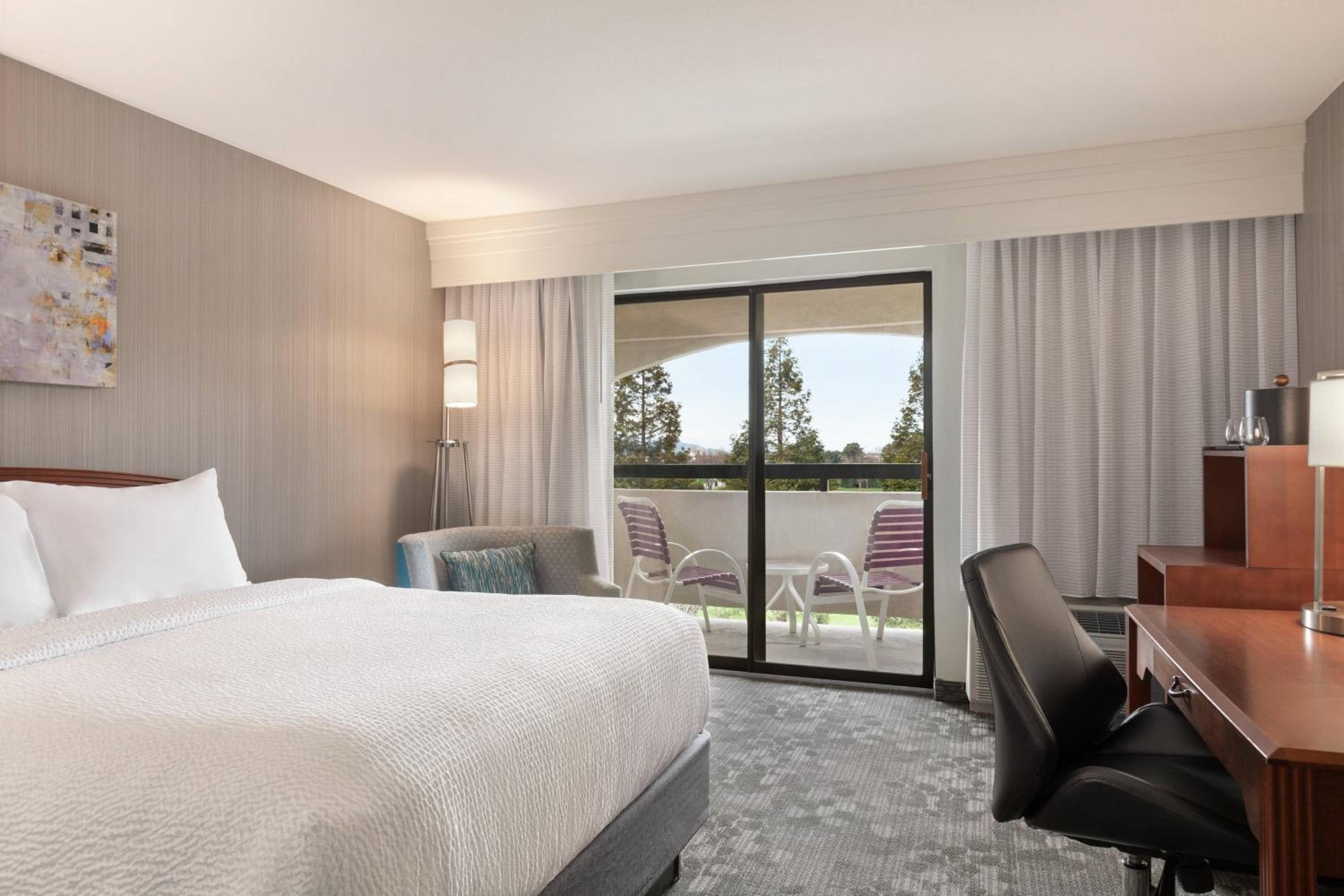 Queen Room with Two Queen Beds with Balcony - Photo 1