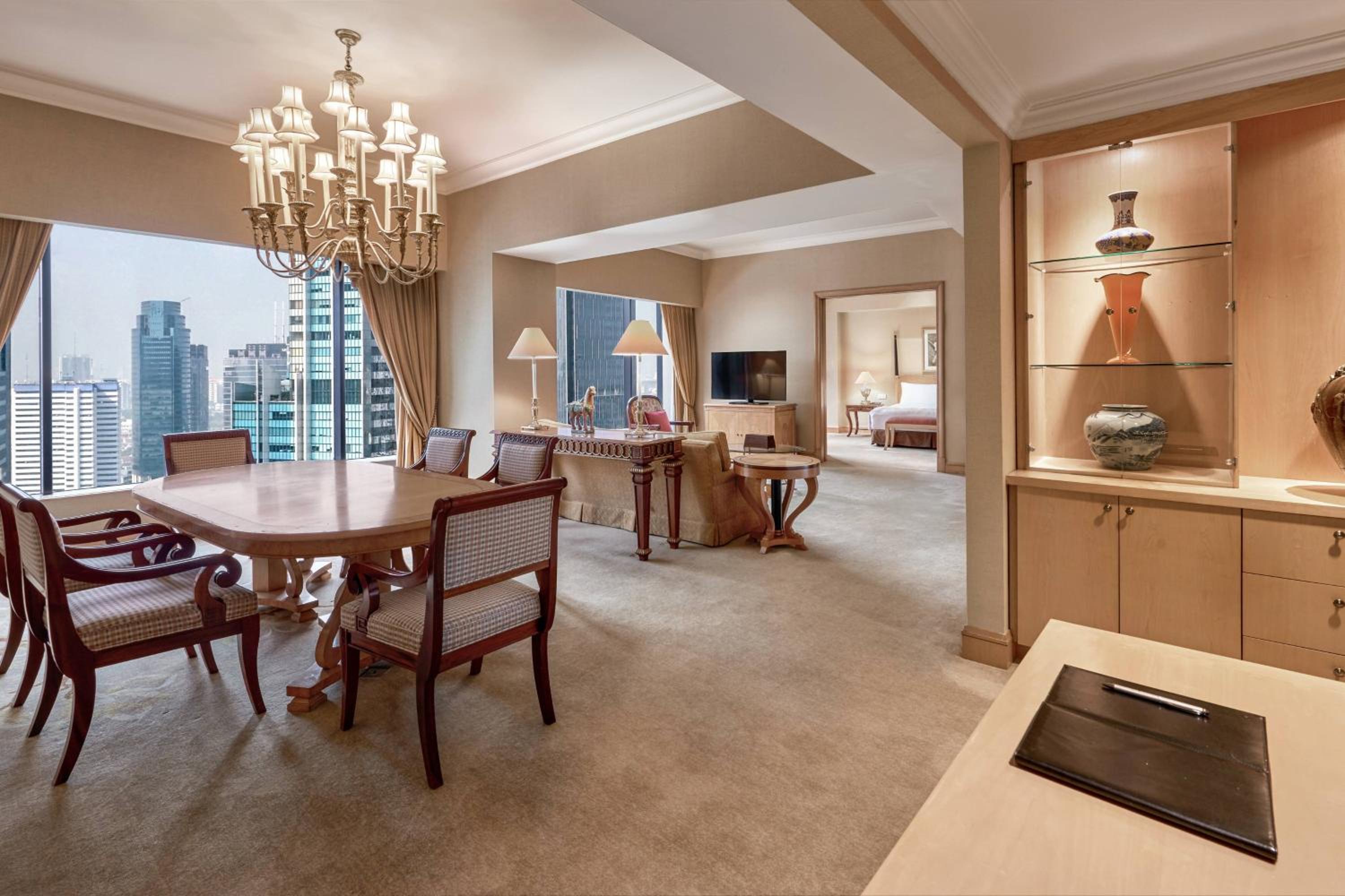 Large 1 Bedroom Suite, 1 King