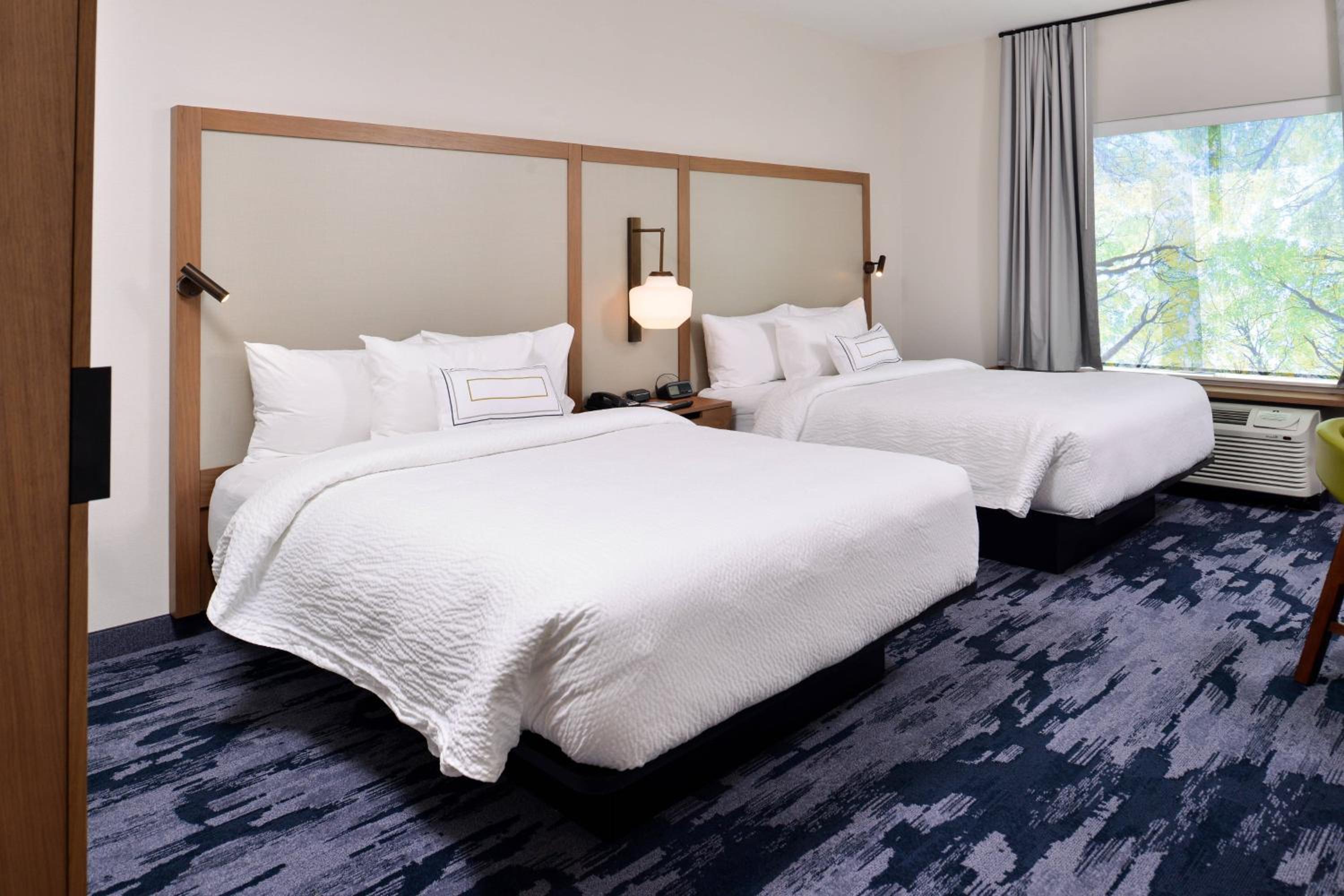 Guest room, 2 Queen - Photo 6
