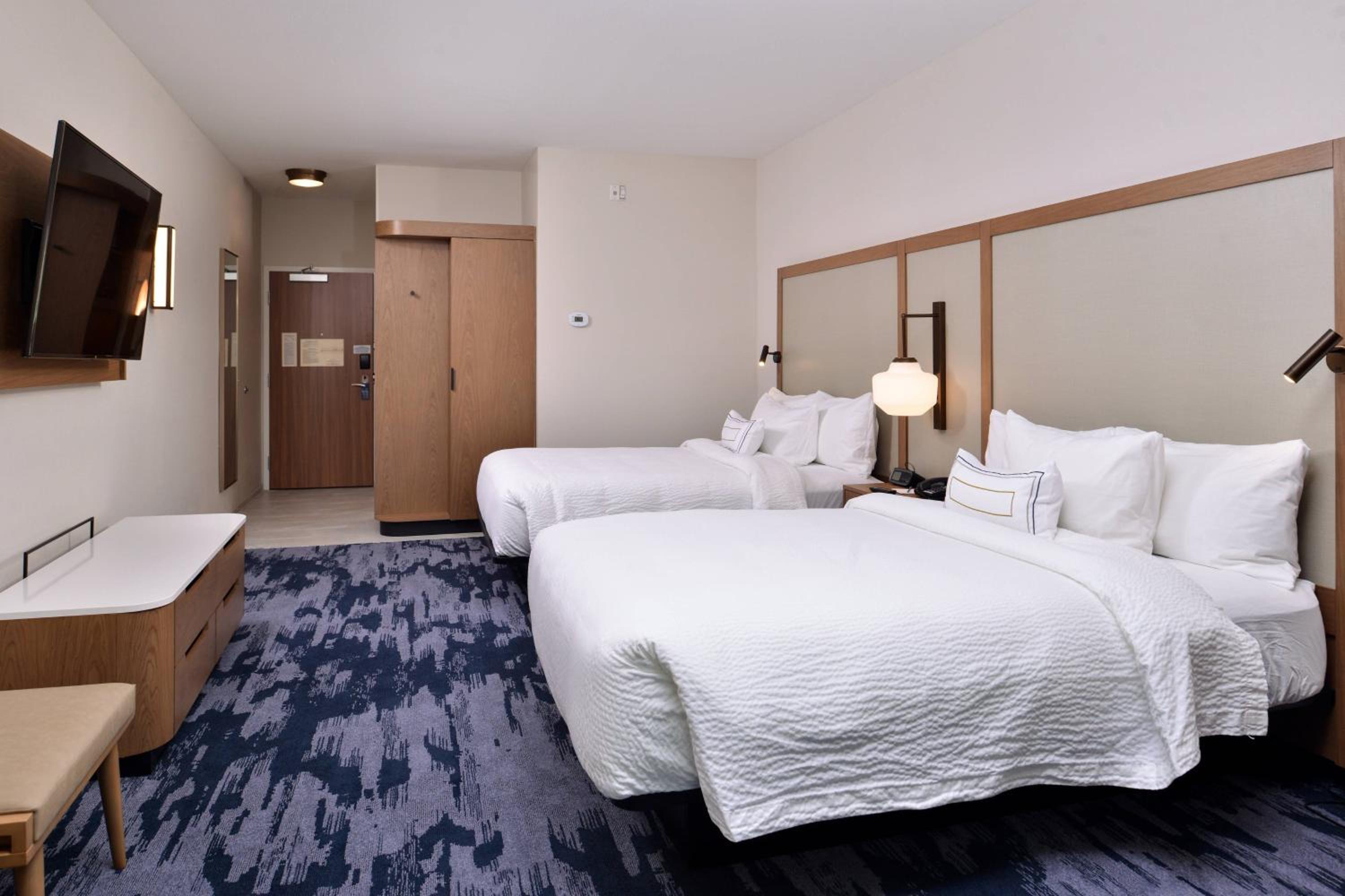 Guest room, 2 Queen - Photo 2