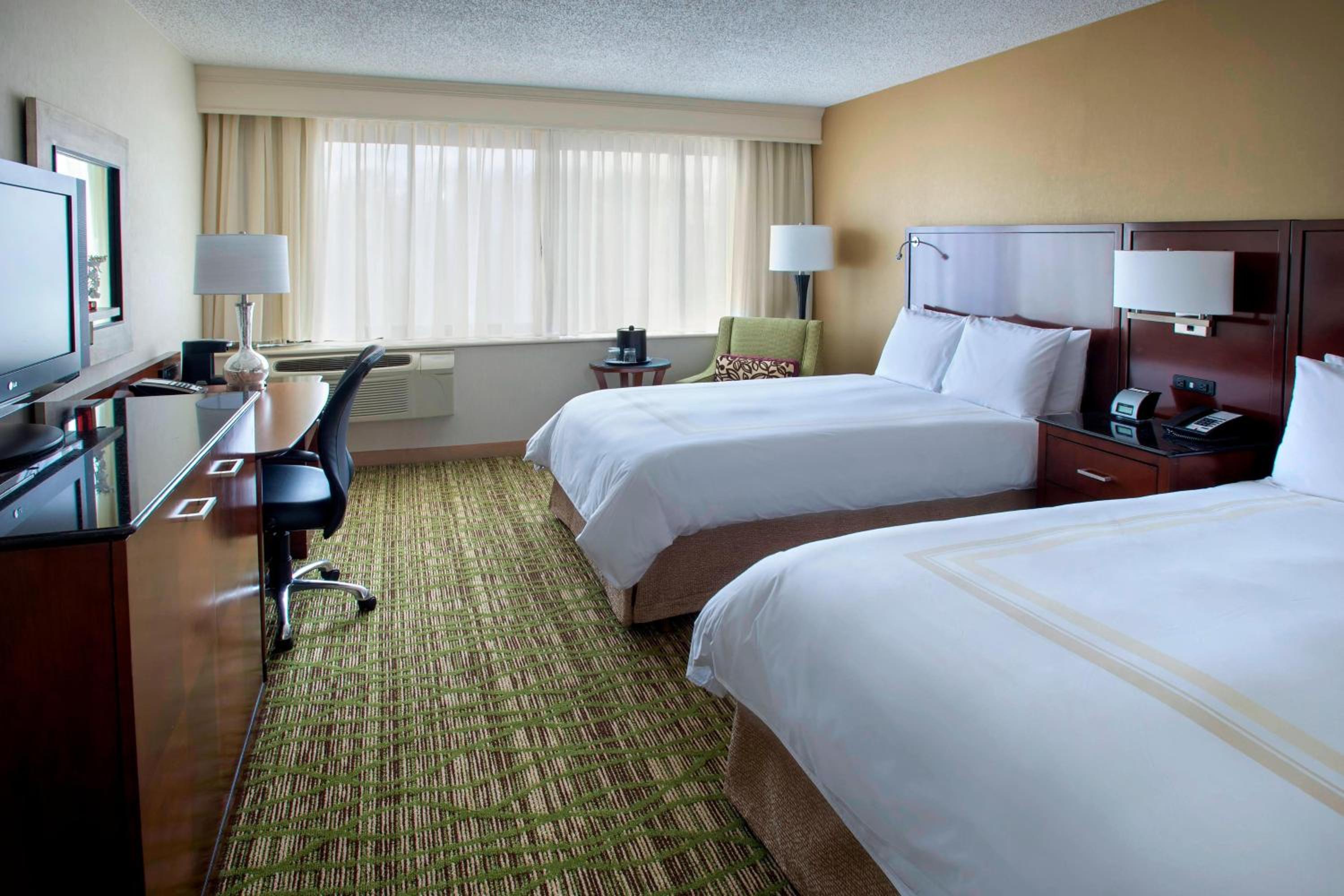 Double Room with 2 Double Beds - Photo 1