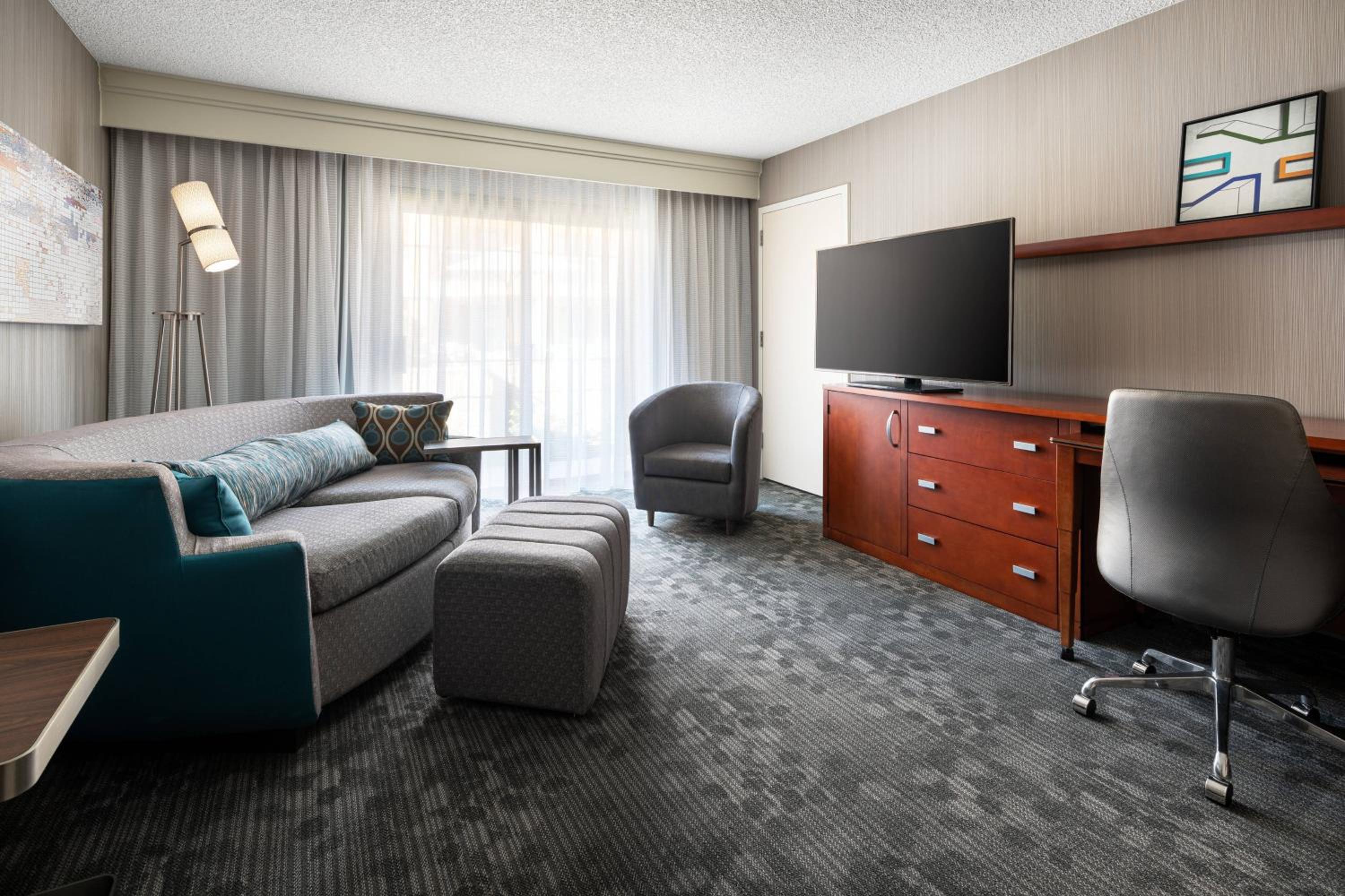One-Bedroom King Suite - Photo 1