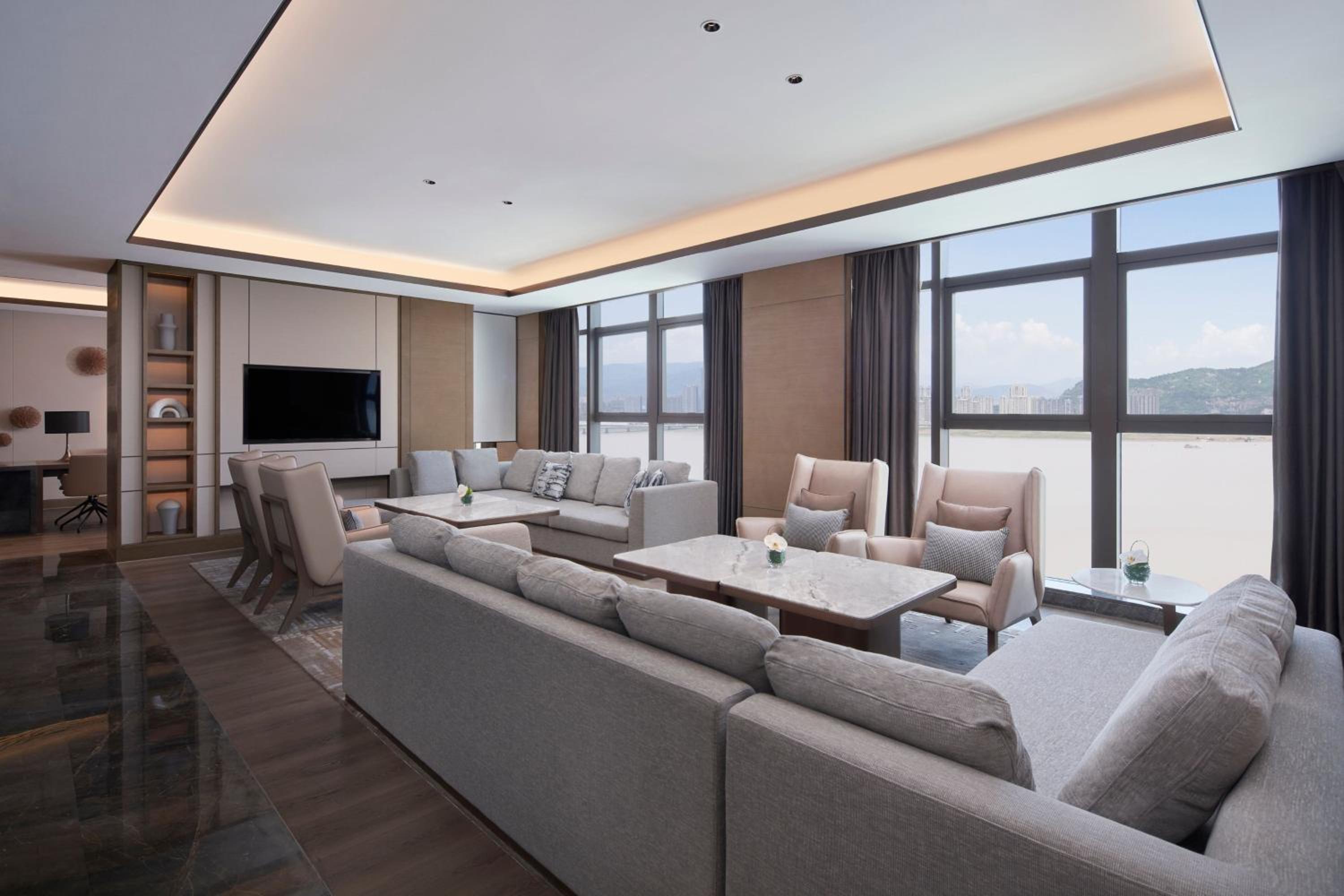 Double Room with Two Double Beds and City View - Club Level - Photo 2