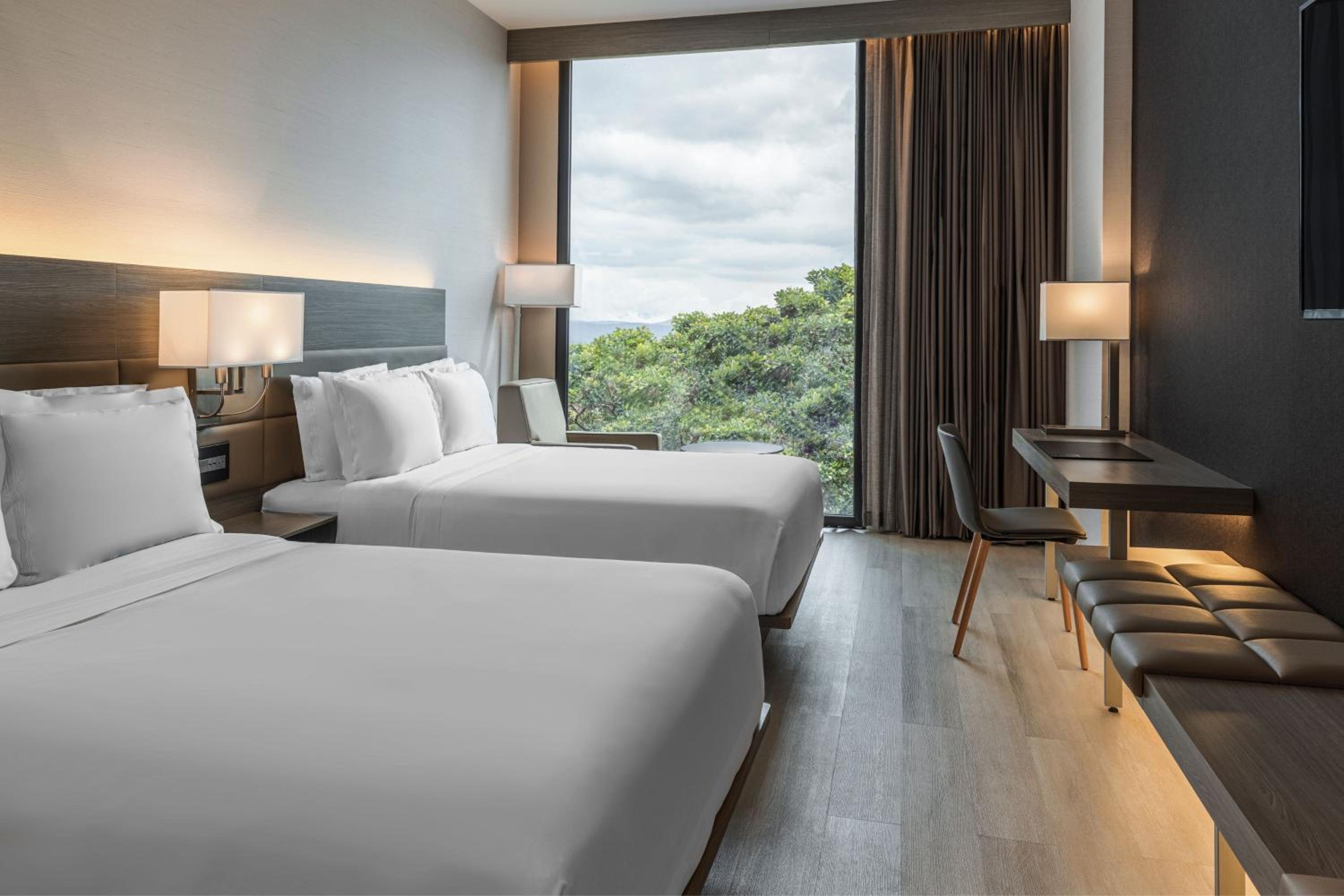 AC Guest Room Double with View  - Photo 4