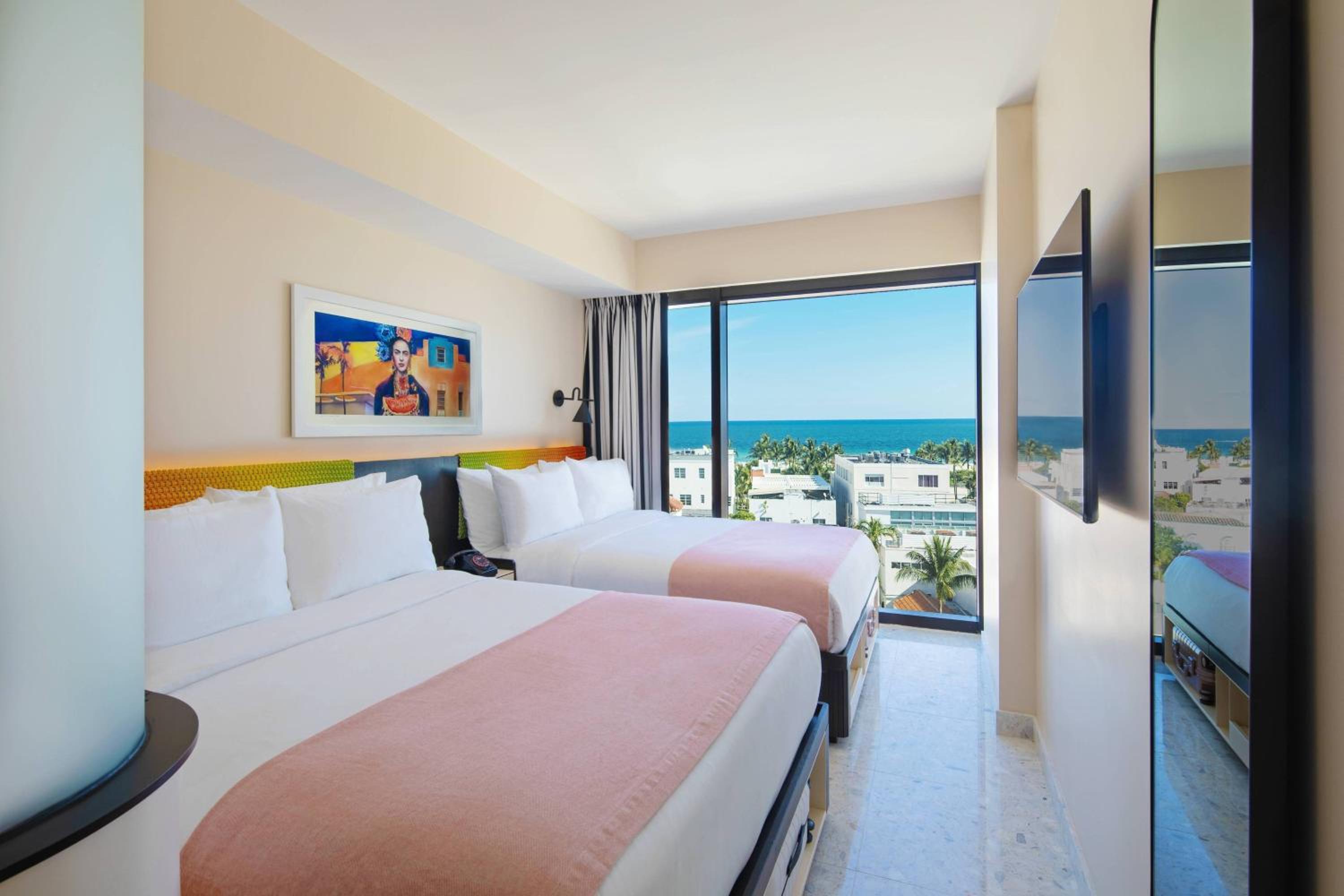 Queen Room with Two Queen Beds and Ocean View - Photo 2