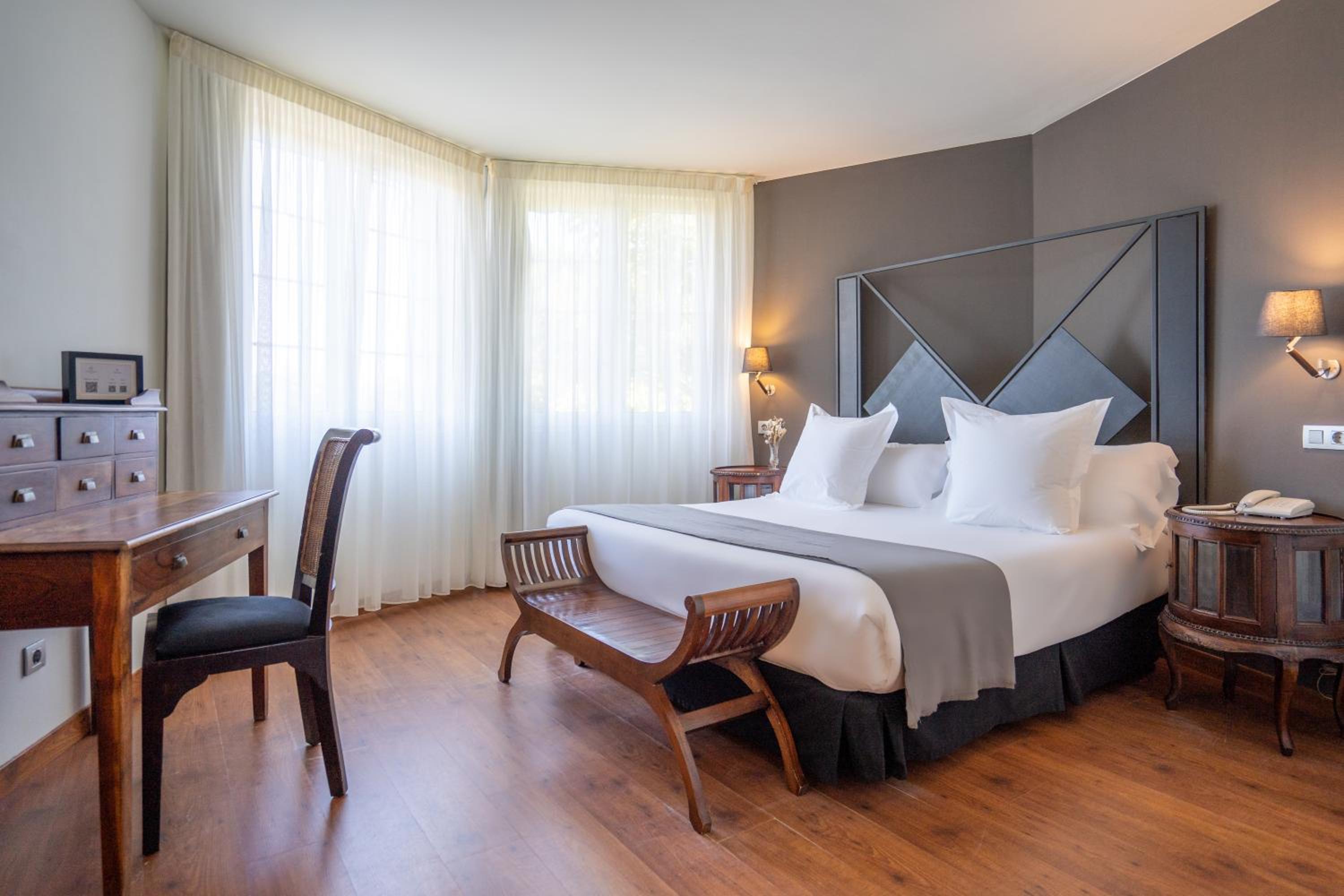Deluxe Junior Suite photo 3