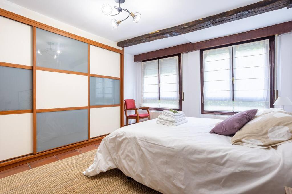 One-Bedroom Apartment photo 3