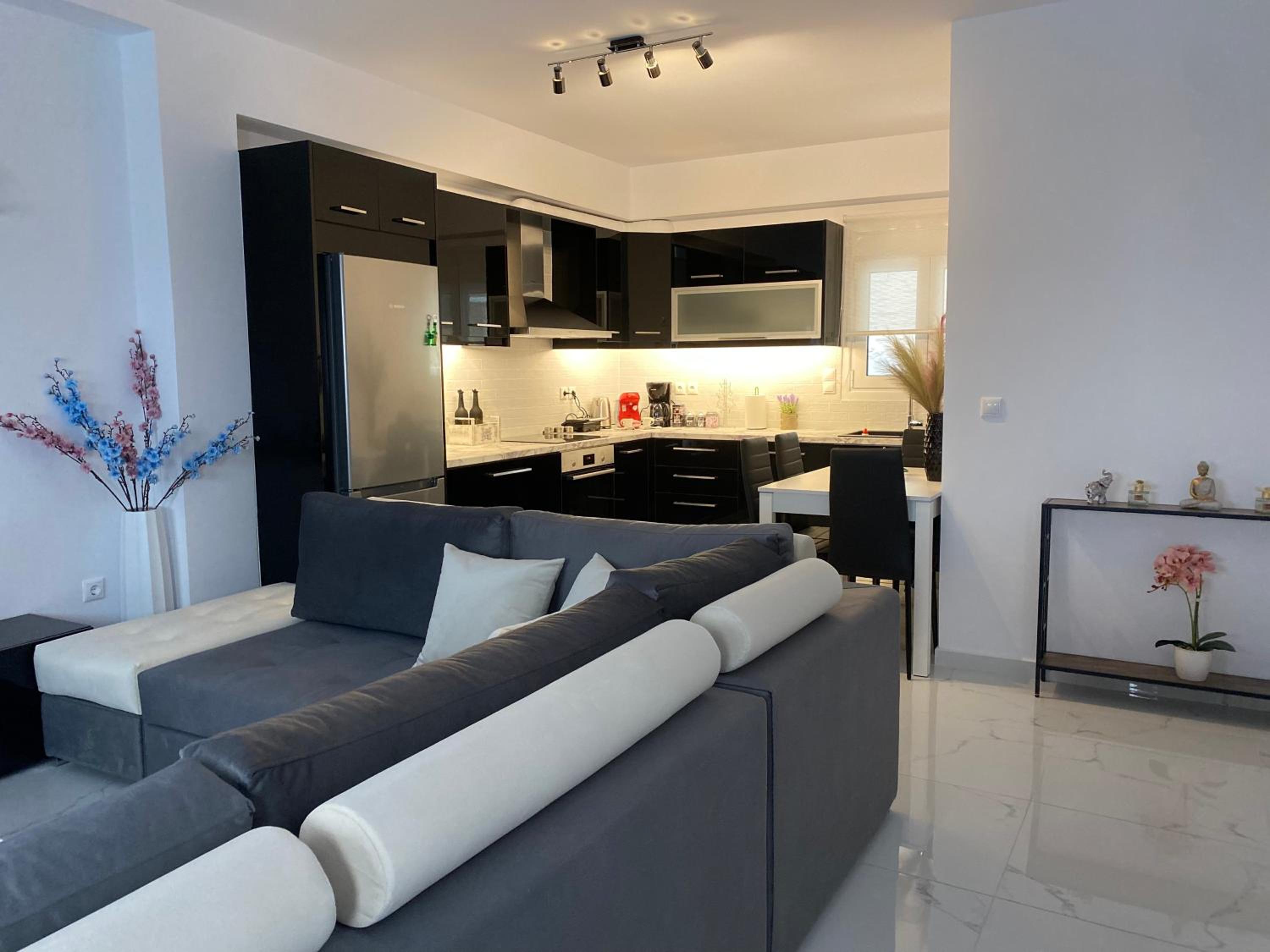 Two-Bedroom House photo 2