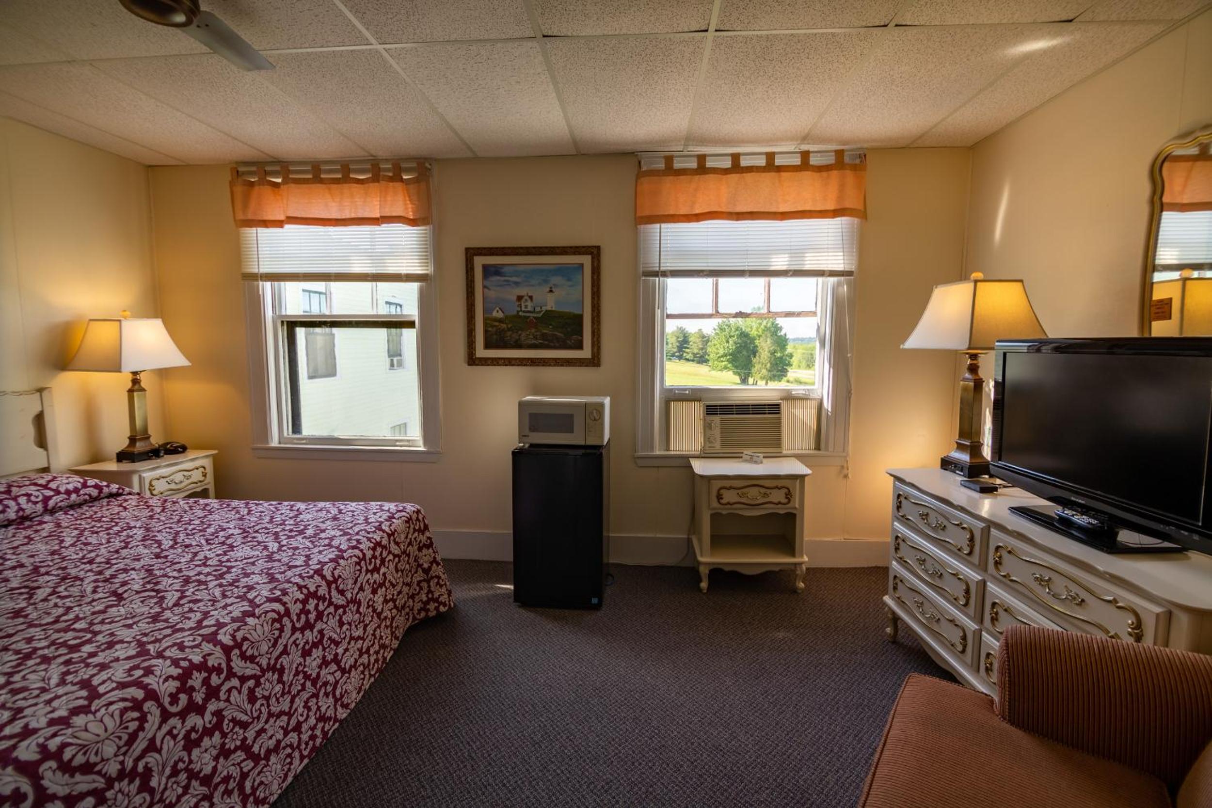 Standard King Room photo 2