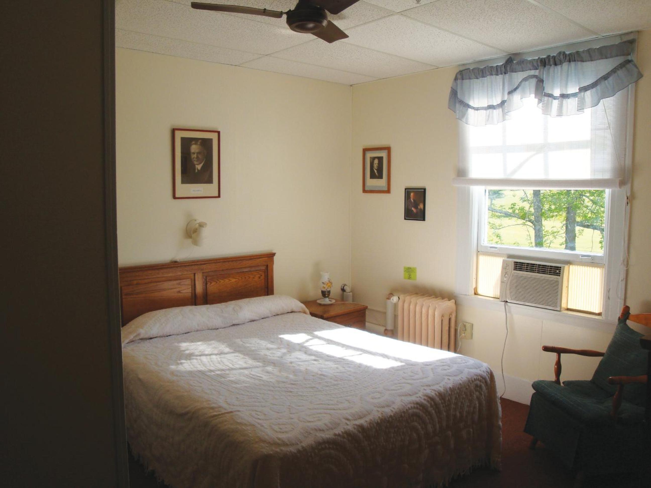 Standard Queen Room photo 1