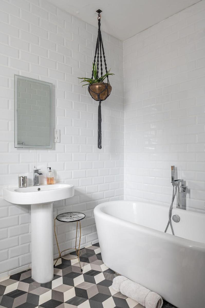 Deluxe Double Room with Bath photo 3