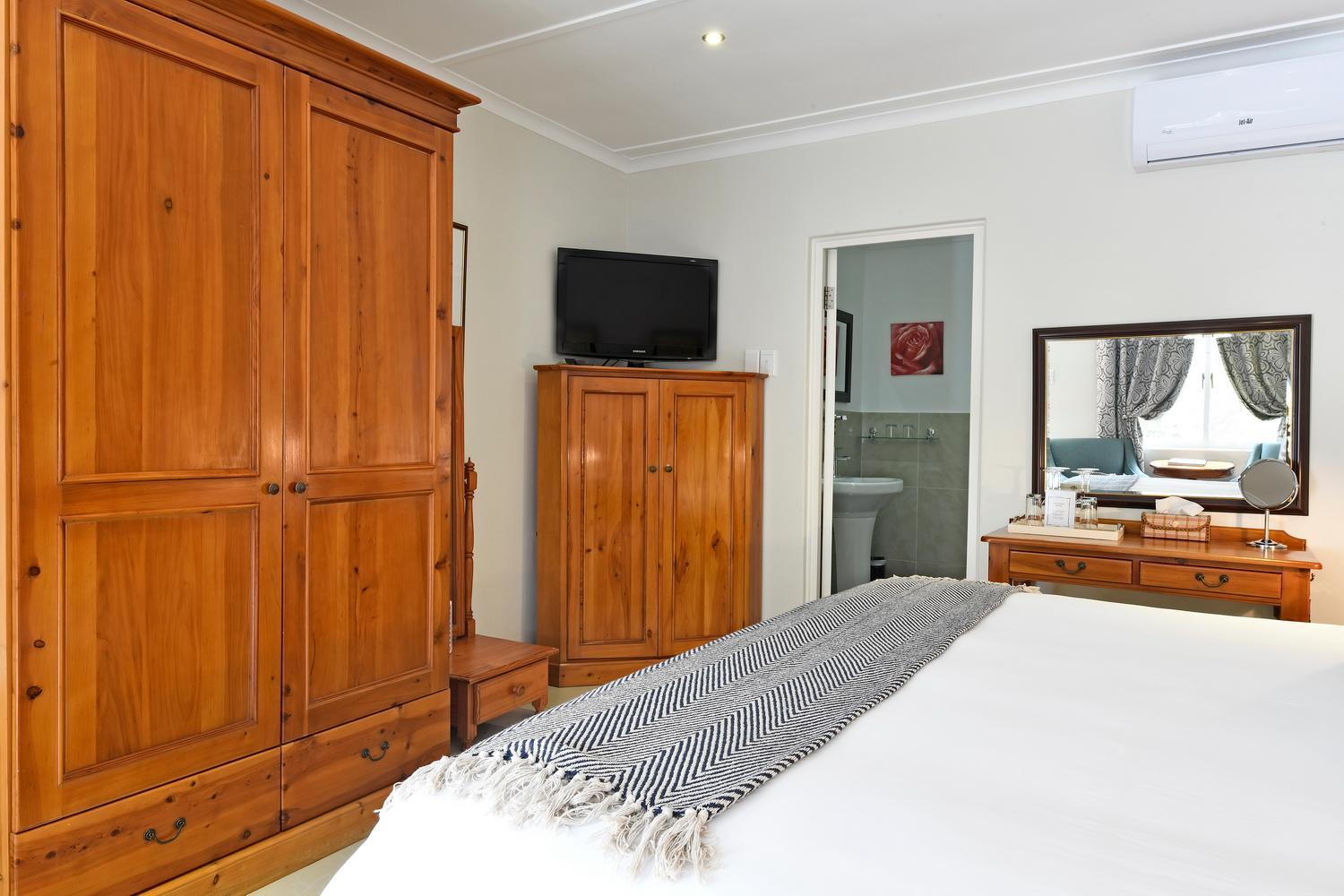 Premium Garden Room - King Double / Twin photo 2