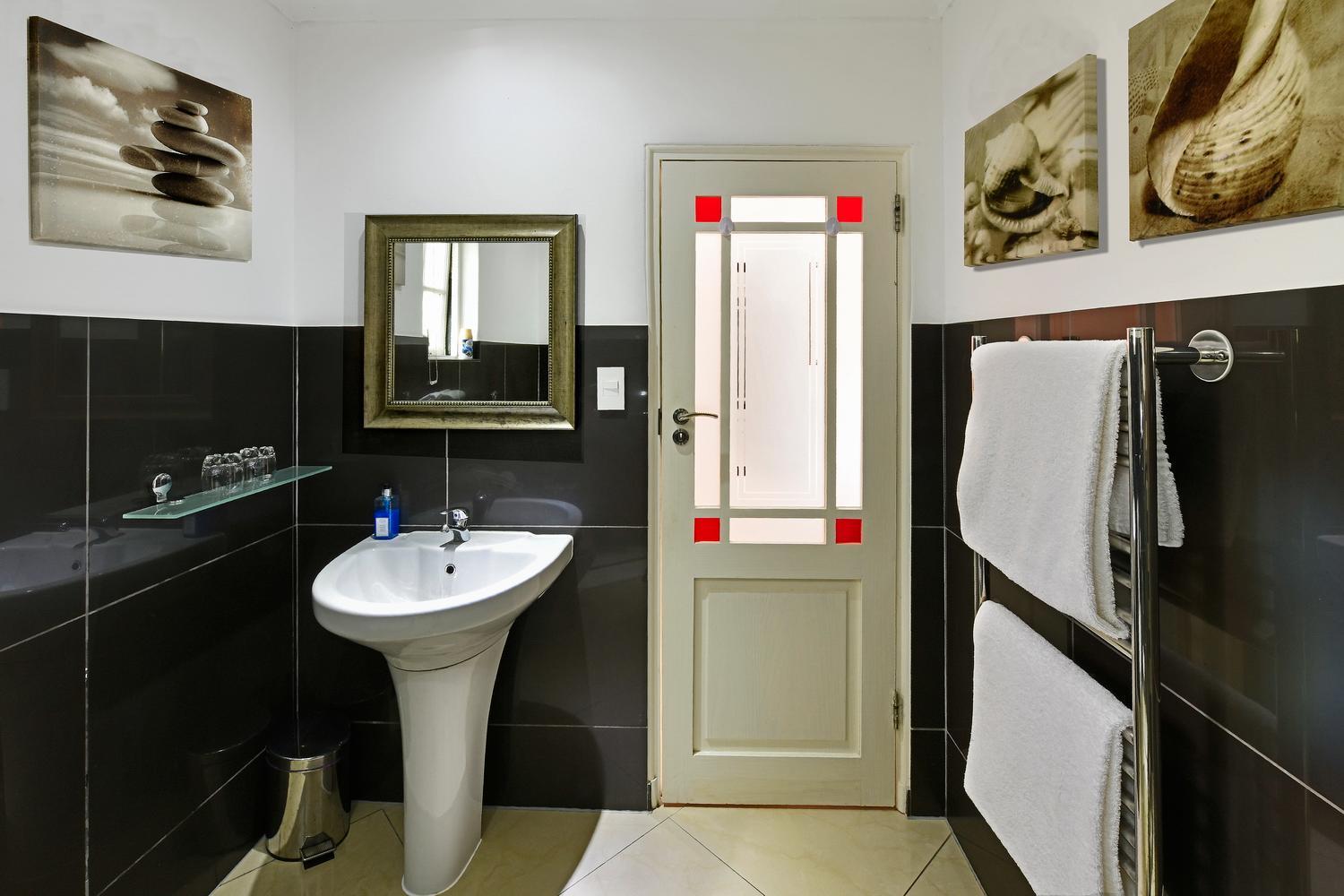 Premium Garden Room - King Double / Twin photo 2