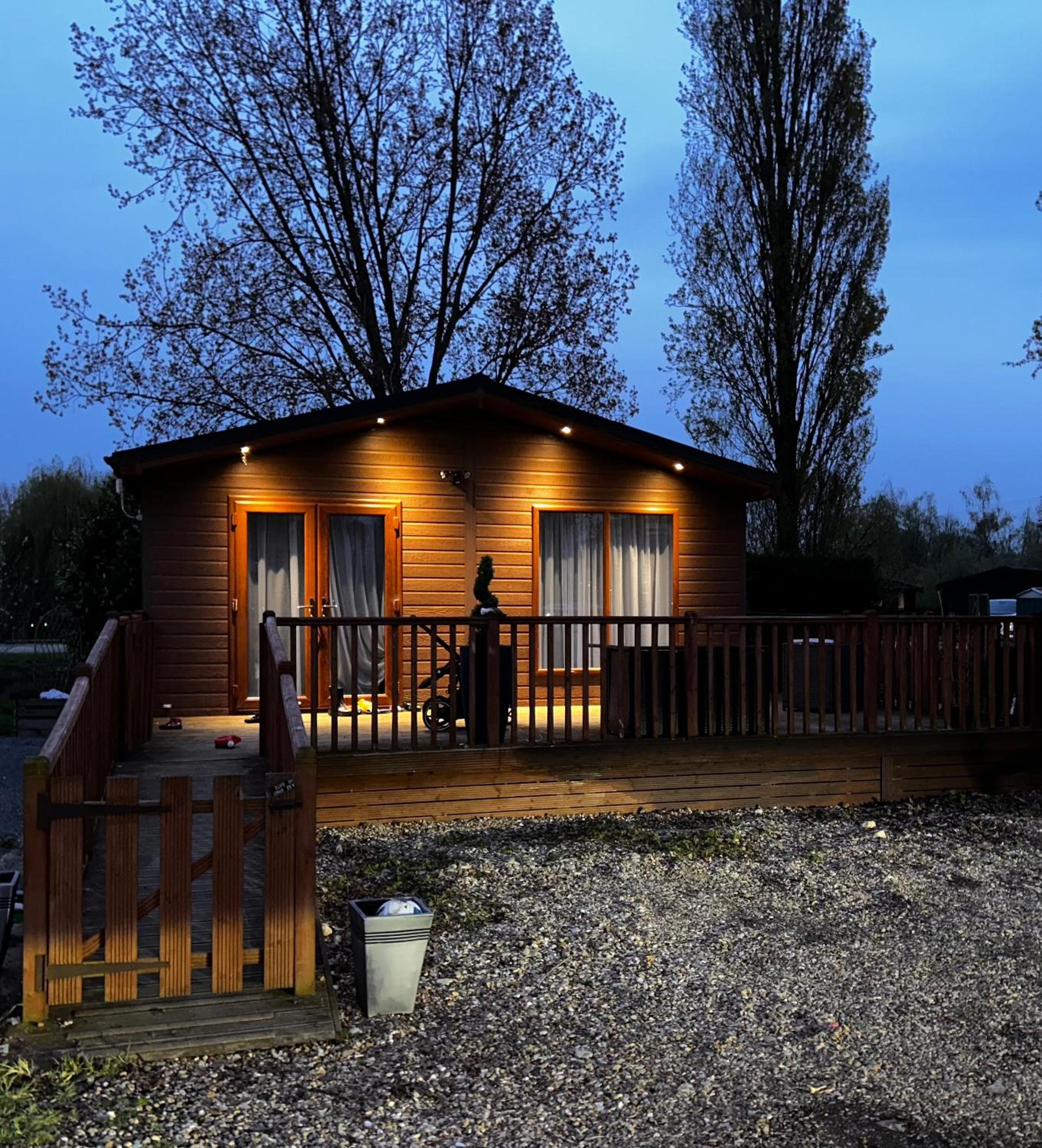 Two-Bedroom House photo 2
