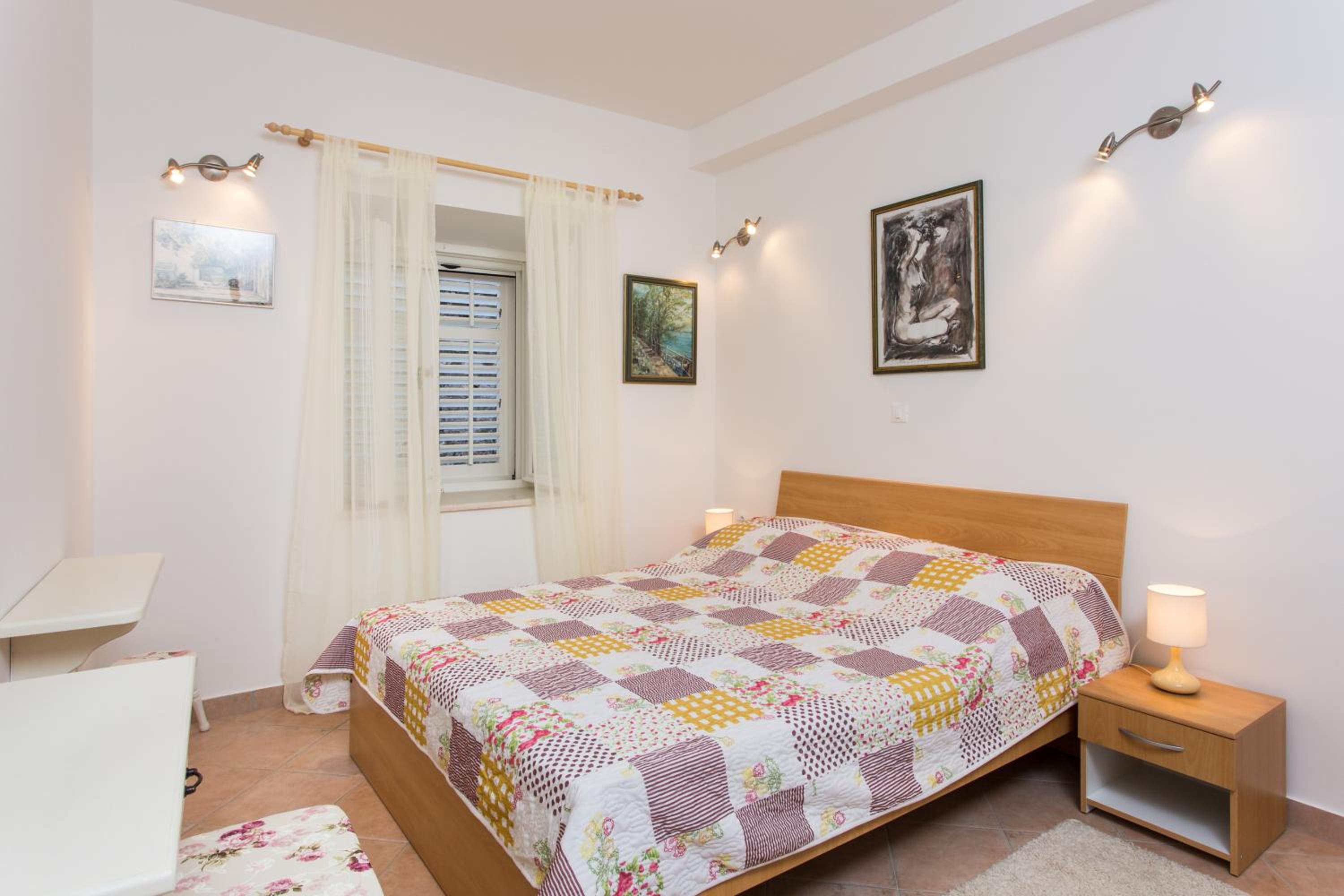 One Bedroom Apartment