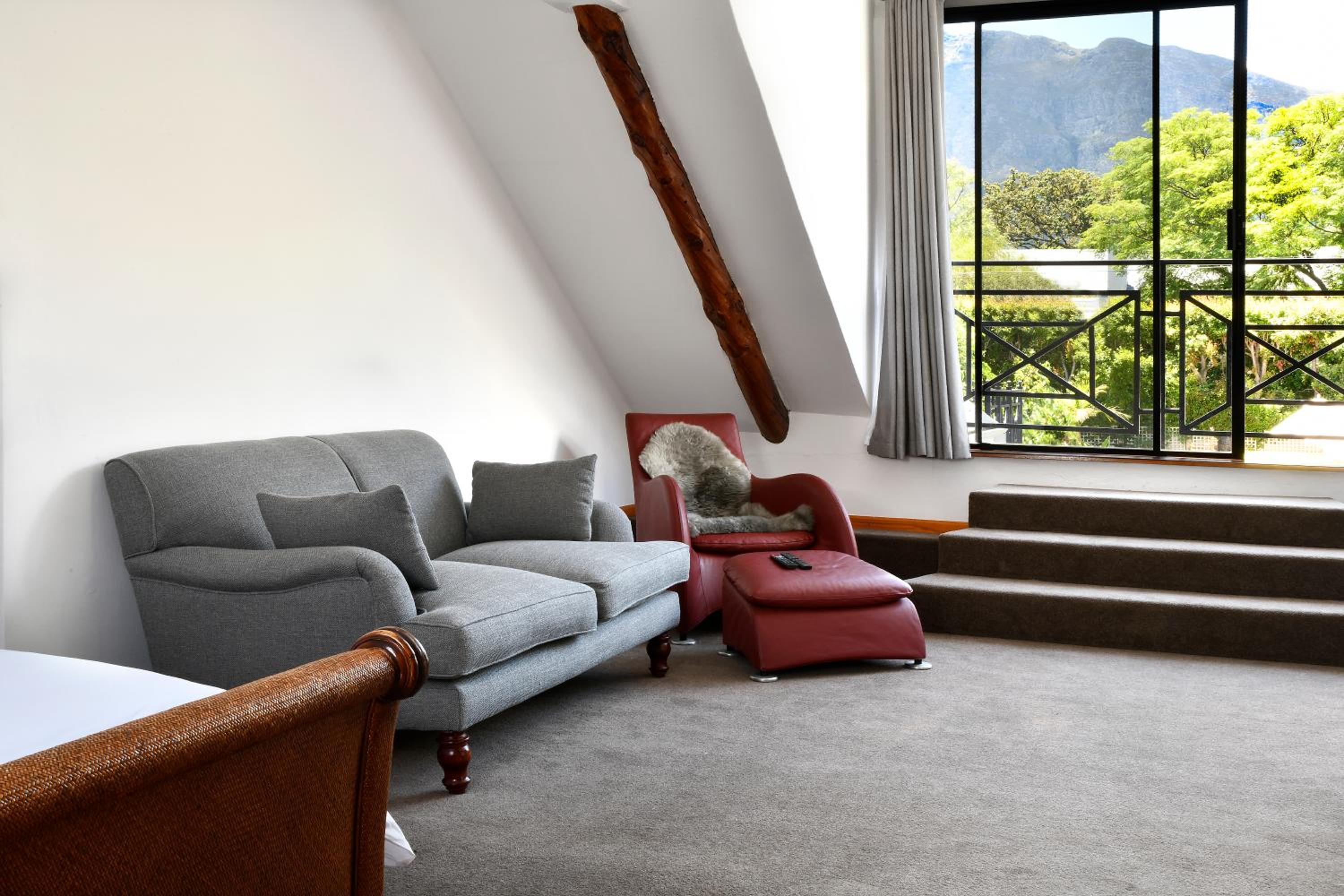 Premium Family Suite With Mountain View(1 Queen Double & 1 Twin bedded Room) photo 2