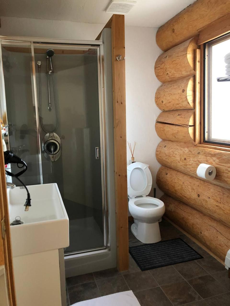 King Room with Lake View - Photo 5