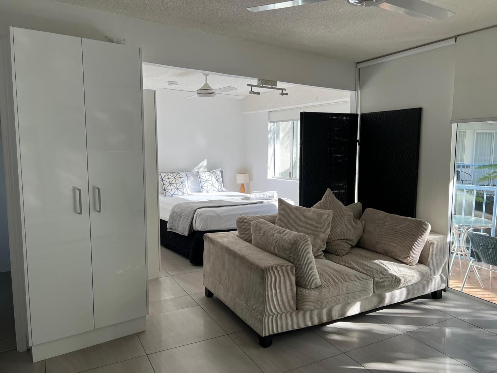 Studio with Garden View - Photo 4