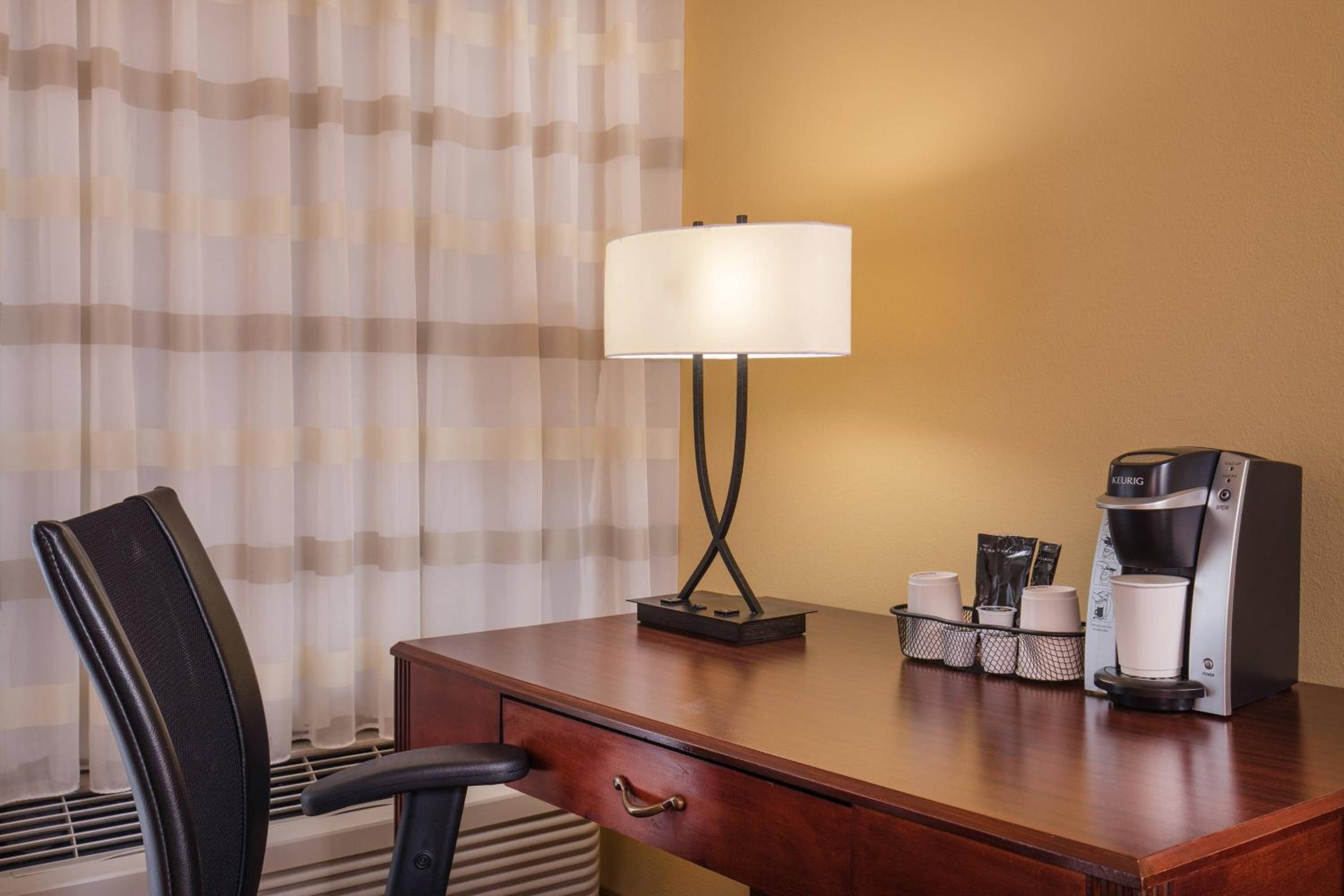 Executive King Room - Photo 3