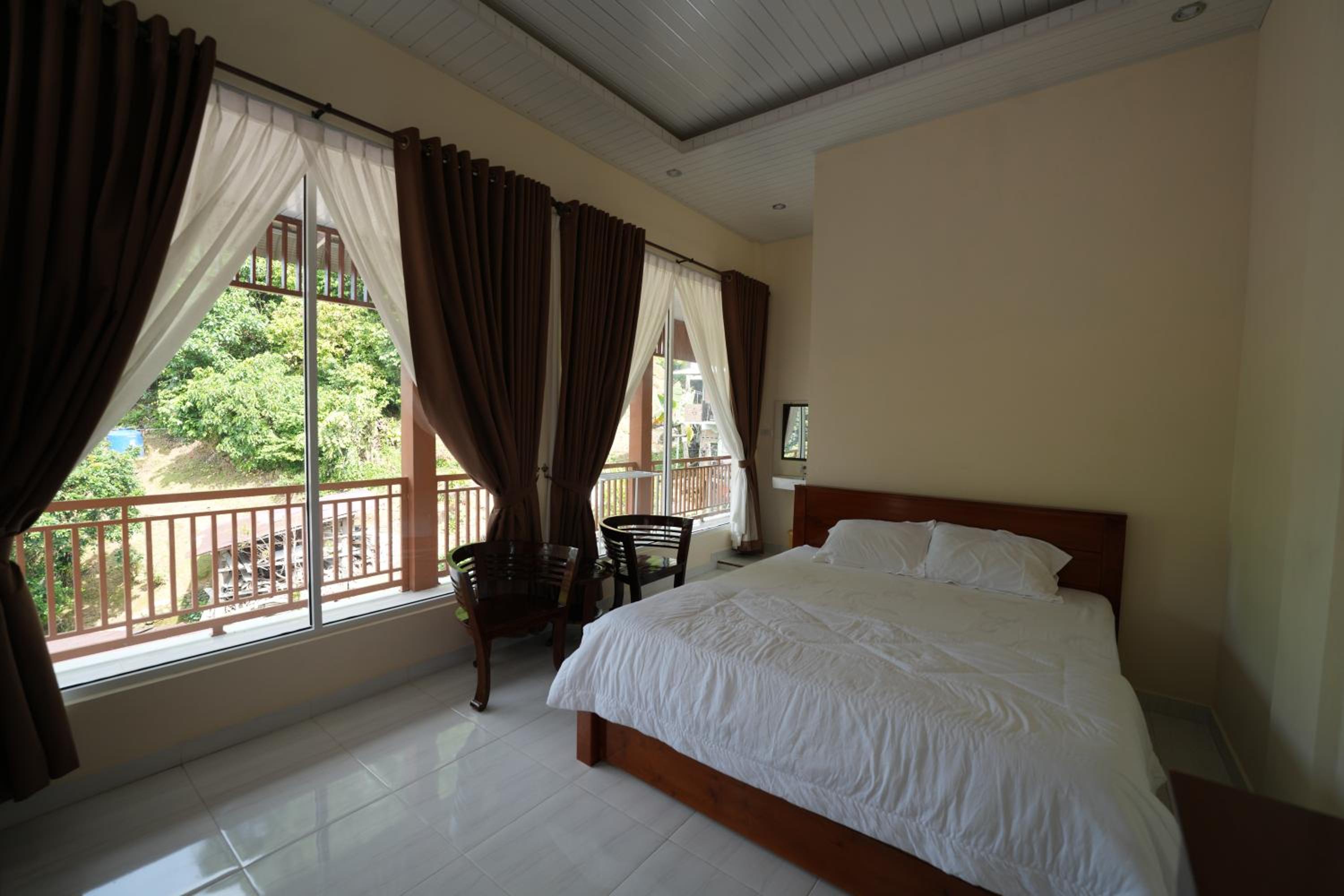 Deluxe Double Room - Photo 21
