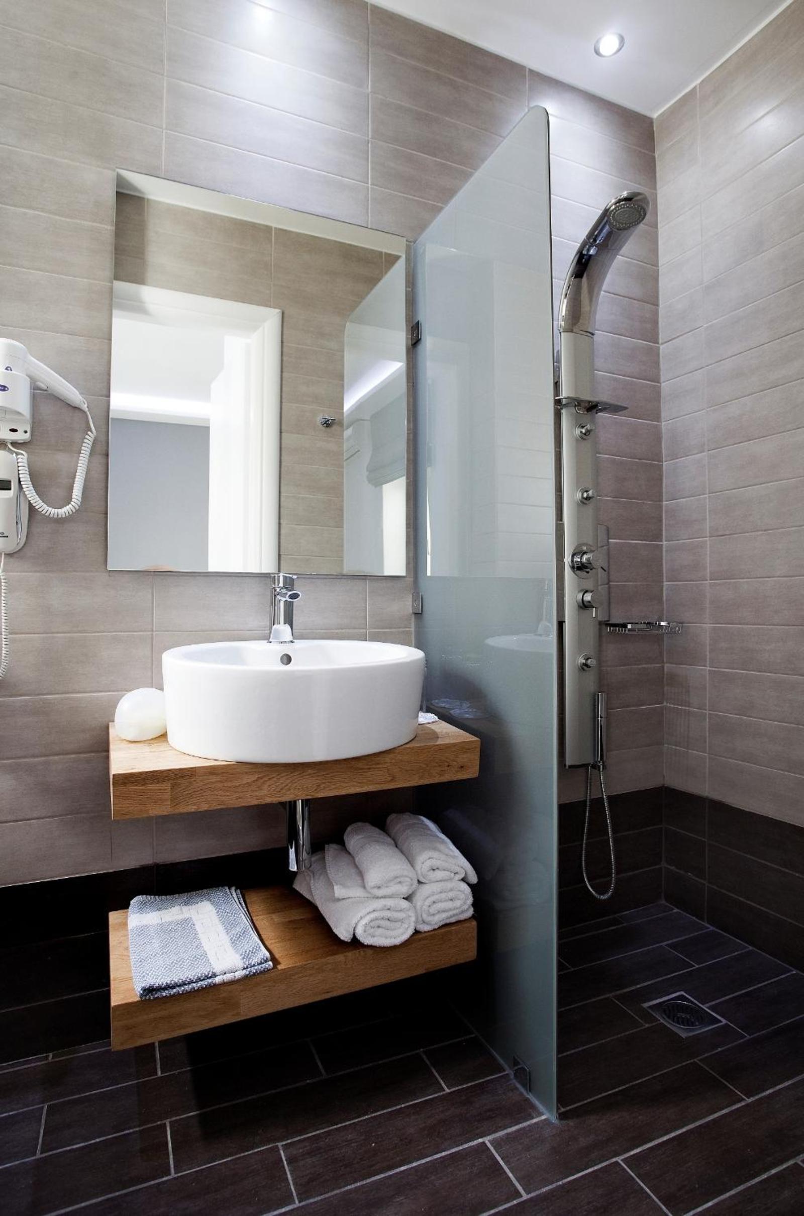 Superior Double Room - Photo 8