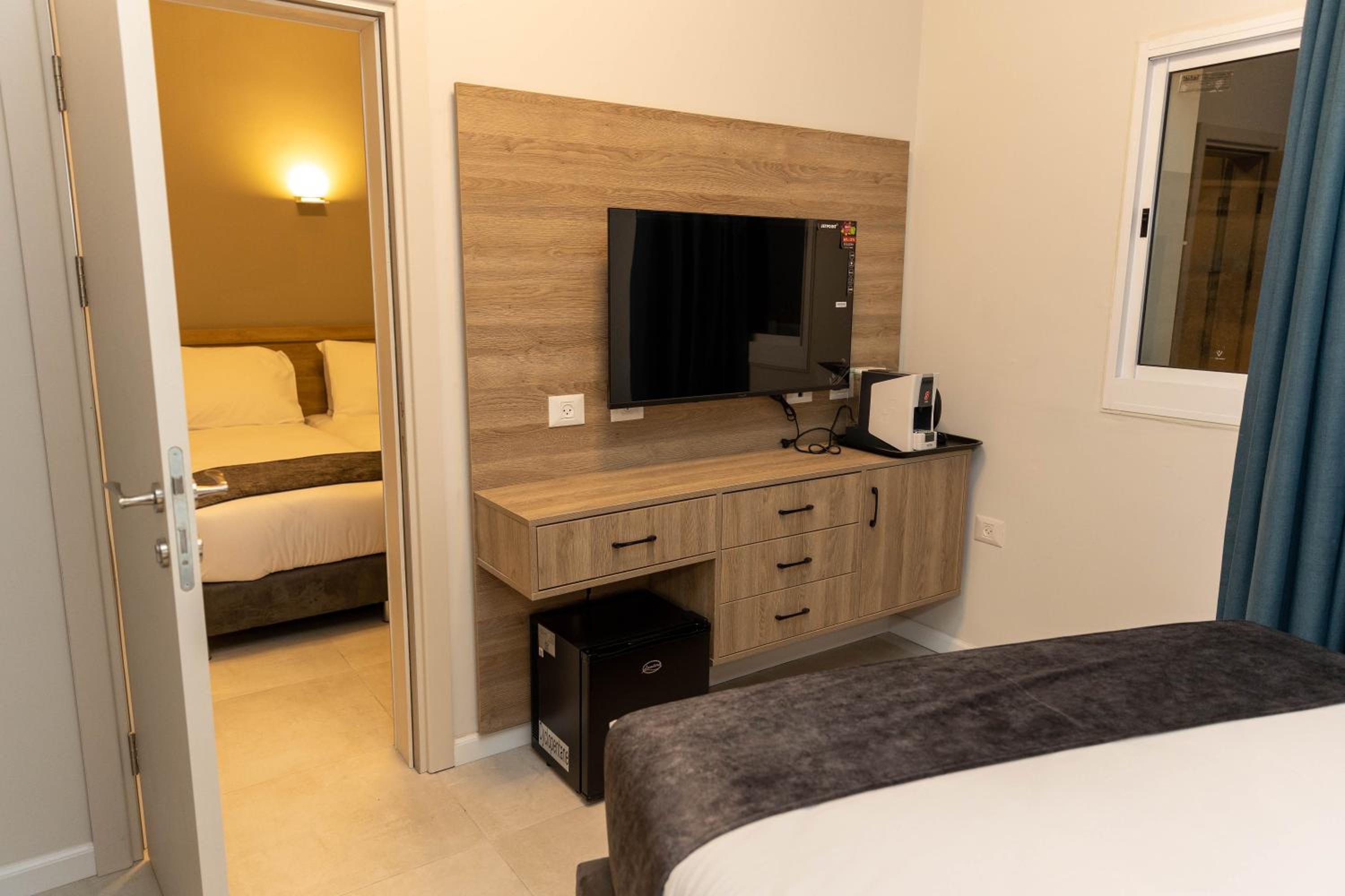 Deluxe Double Room photo 2