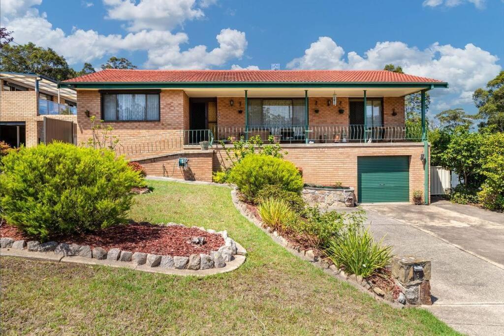 Three-Bedroom House photo 3
